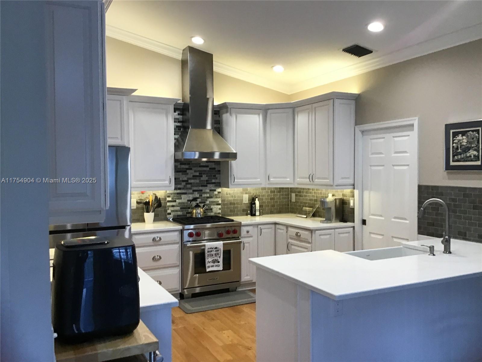 111 Waterbridge Ln
