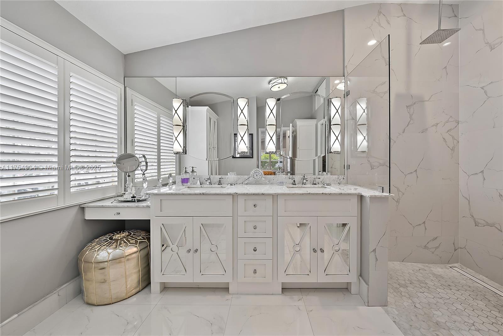 111 Waterbridge Ln