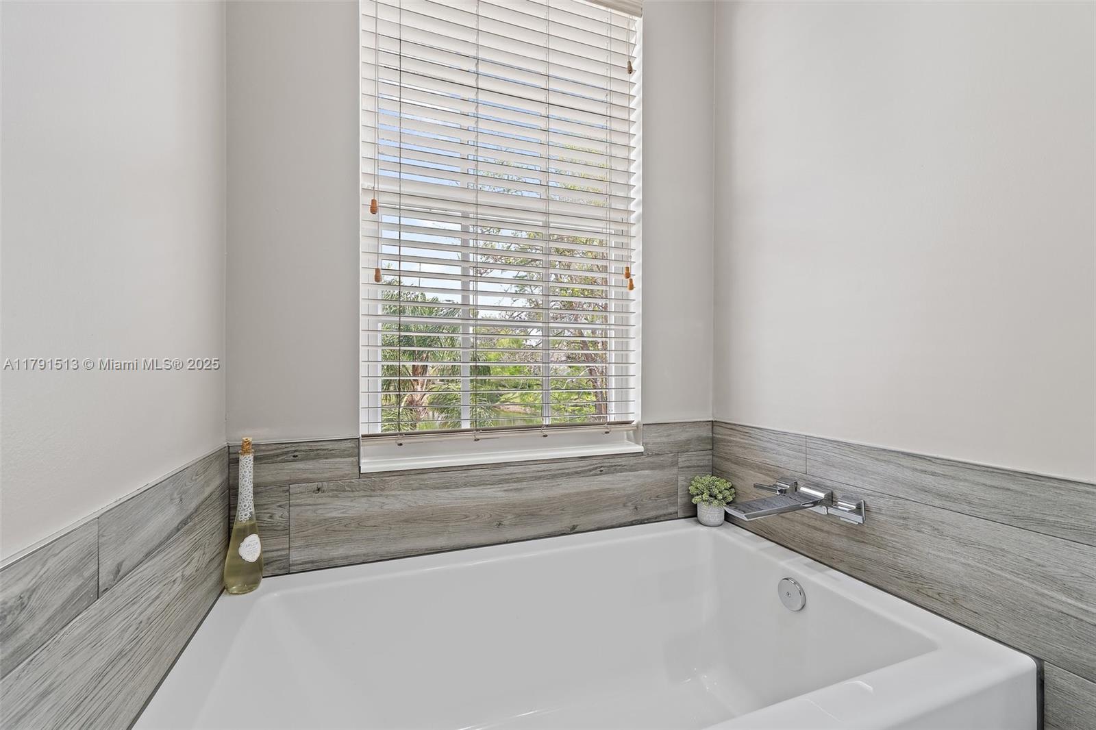 223 Fortuna Dr