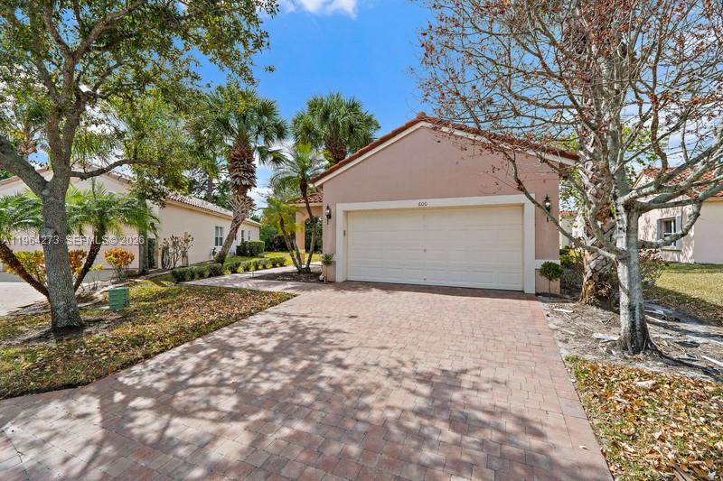 600 NW Treves Ct, Port St. Lucie