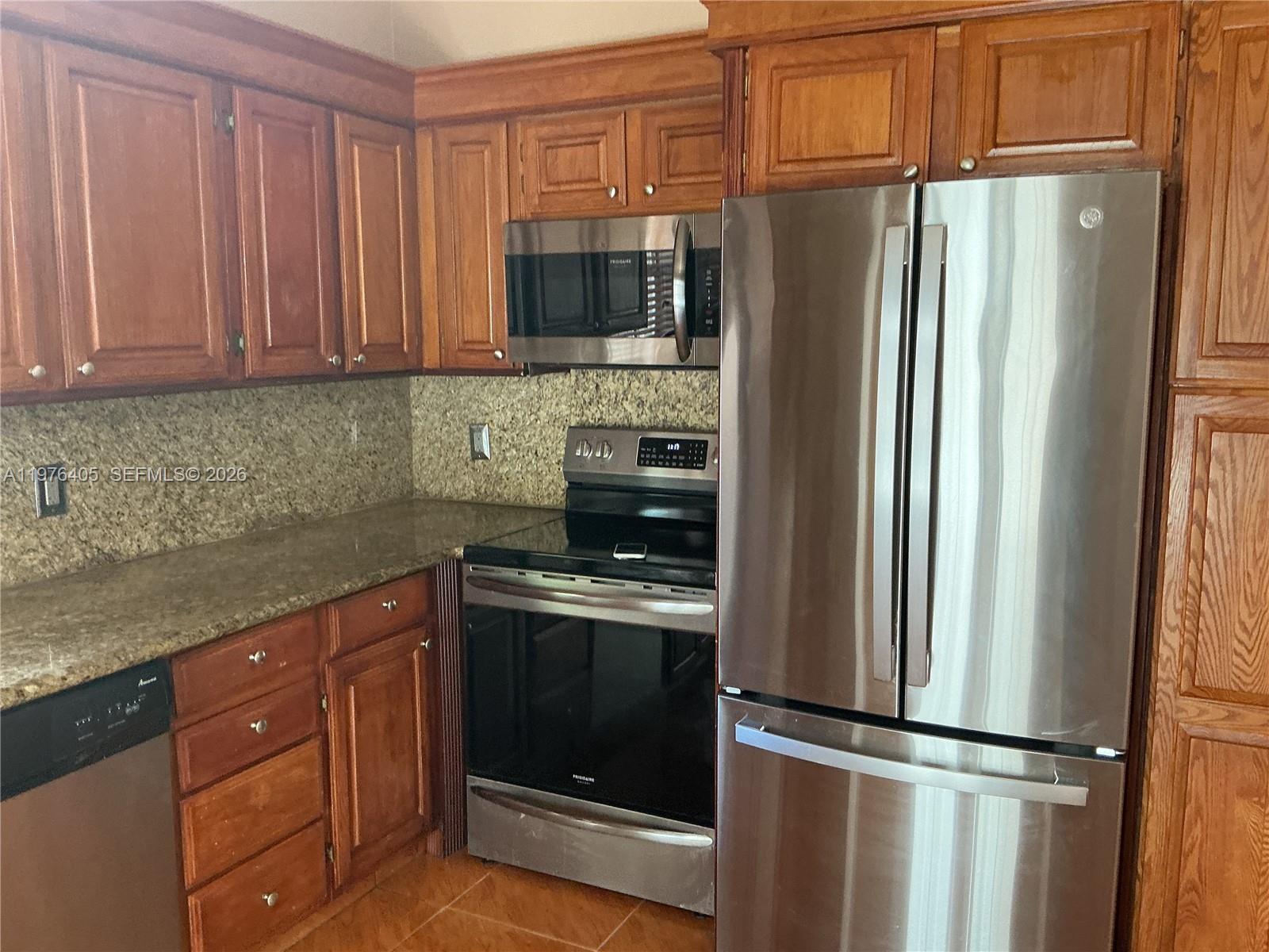 203 N Moccasin Trl N