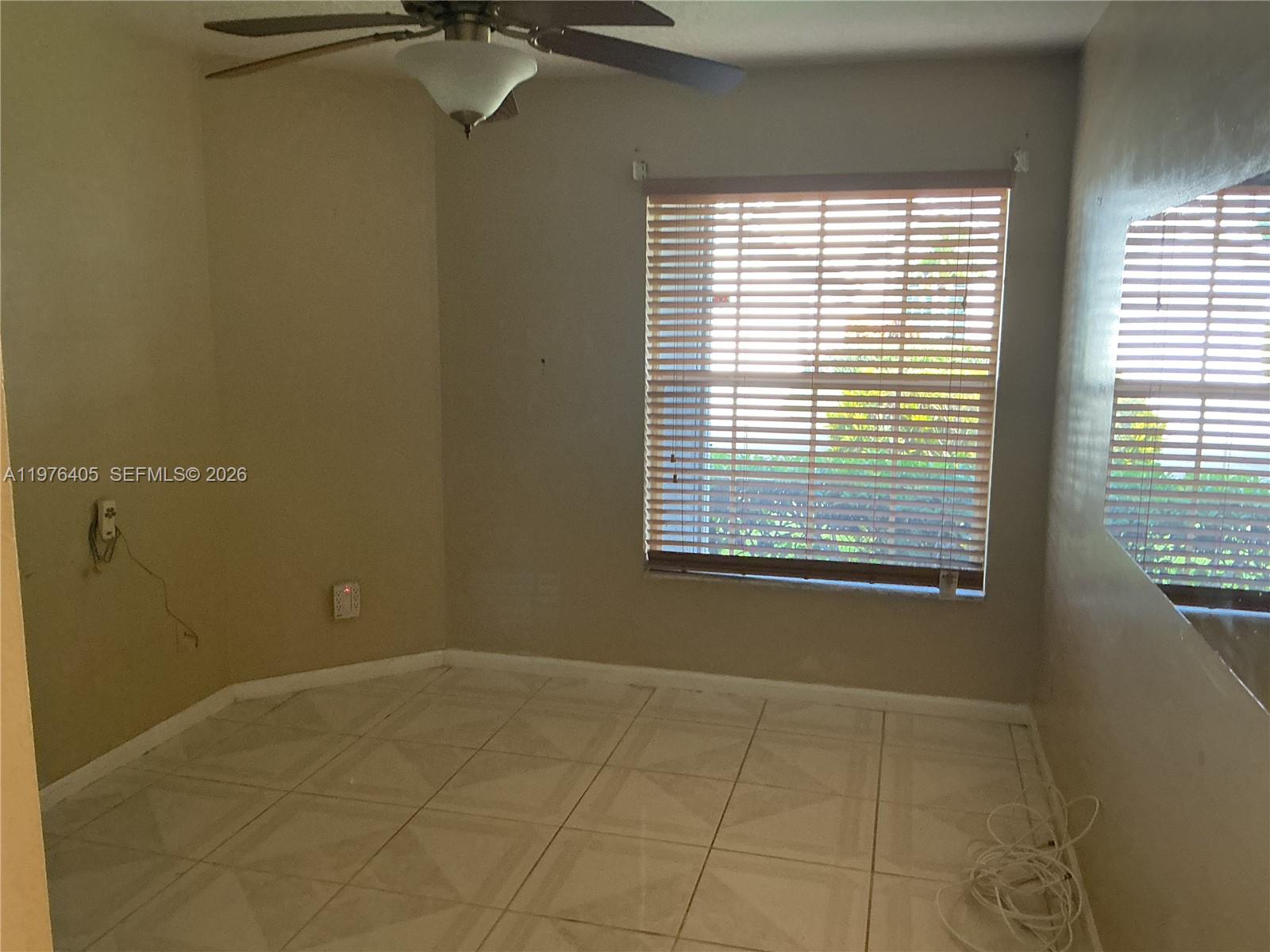 203 N Moccasin Trl N