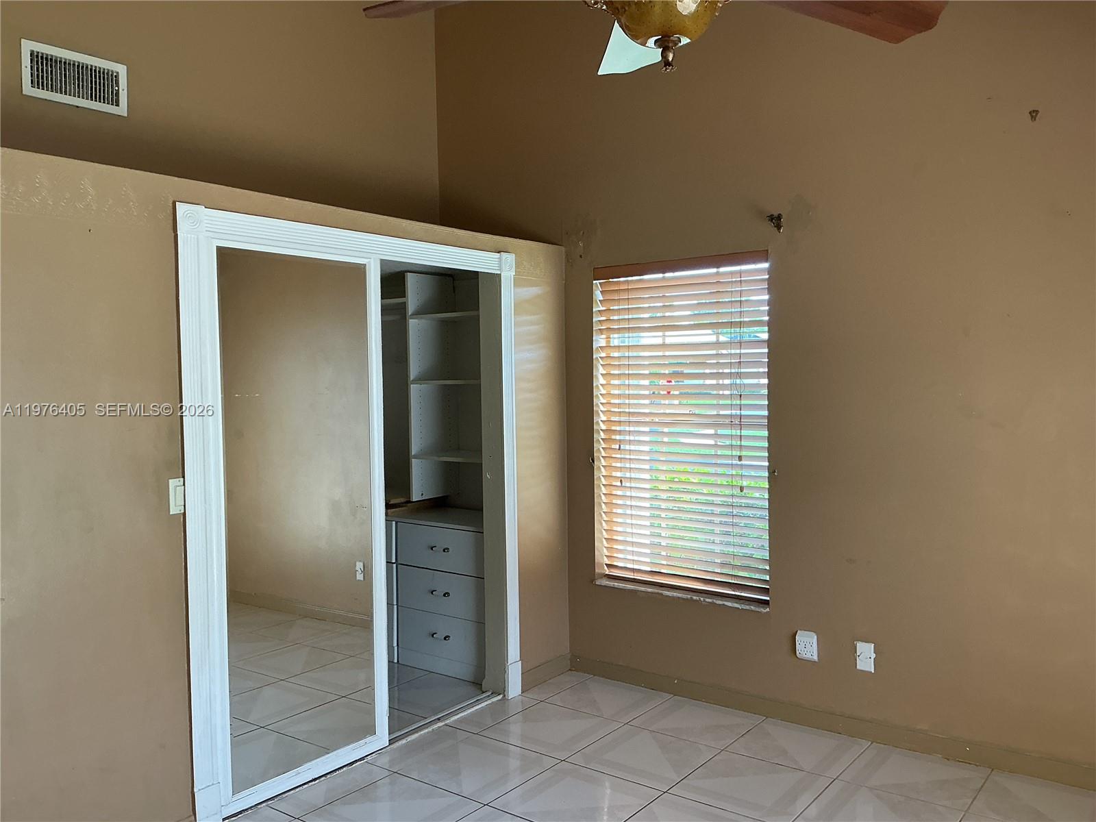 203 N Moccasin Trl N