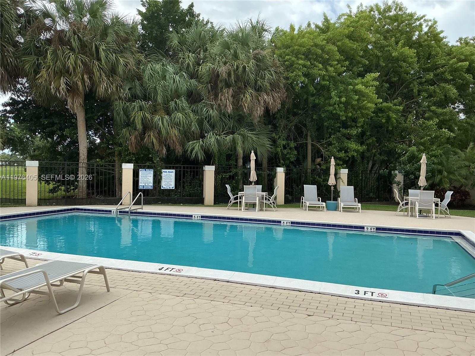 203 N Moccasin Trl N