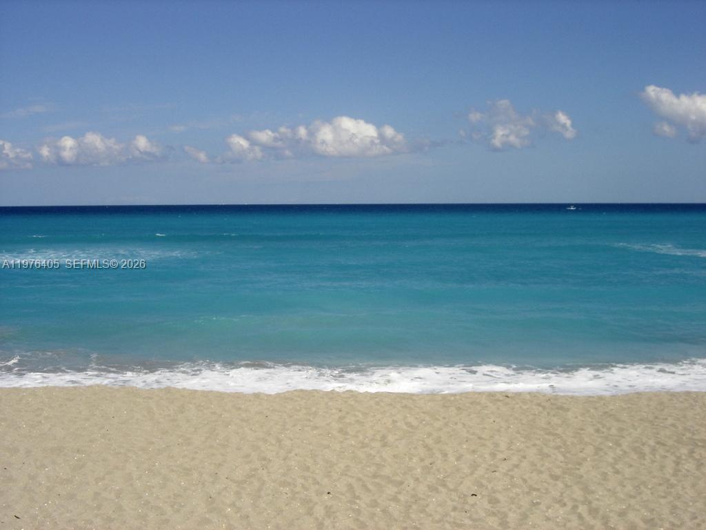 203 N Moccasin Trl N