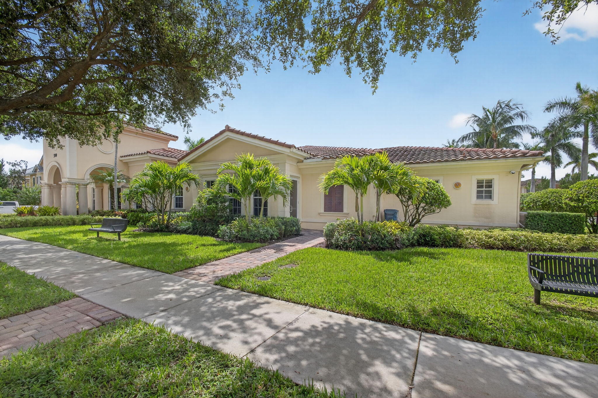 148 Glencullen Circle