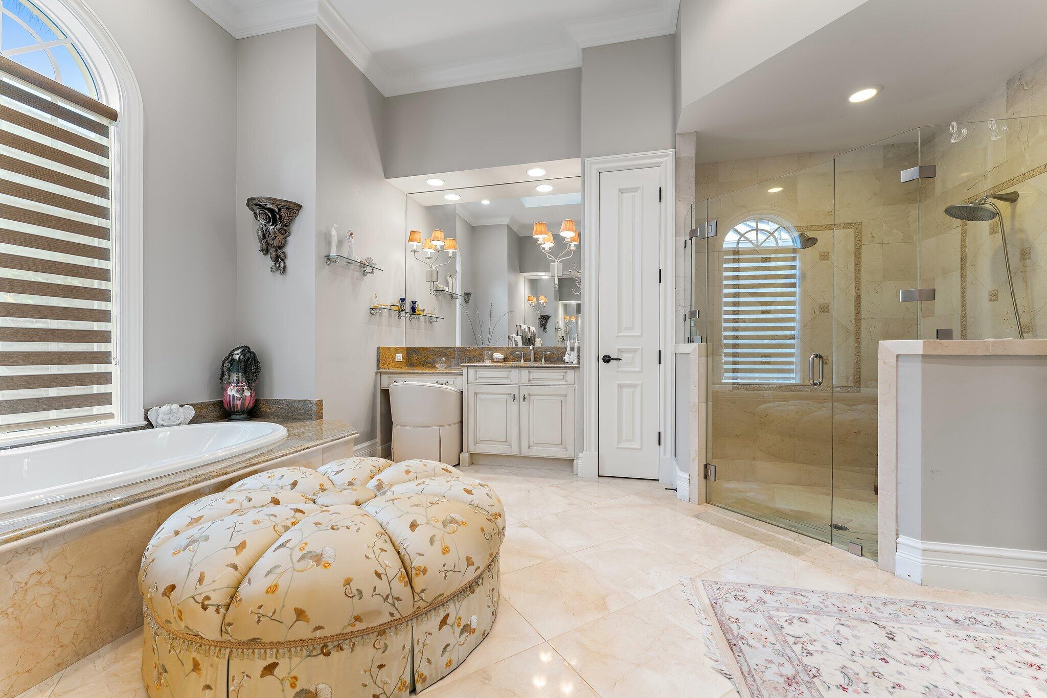 9980 SE Sandpine Lane