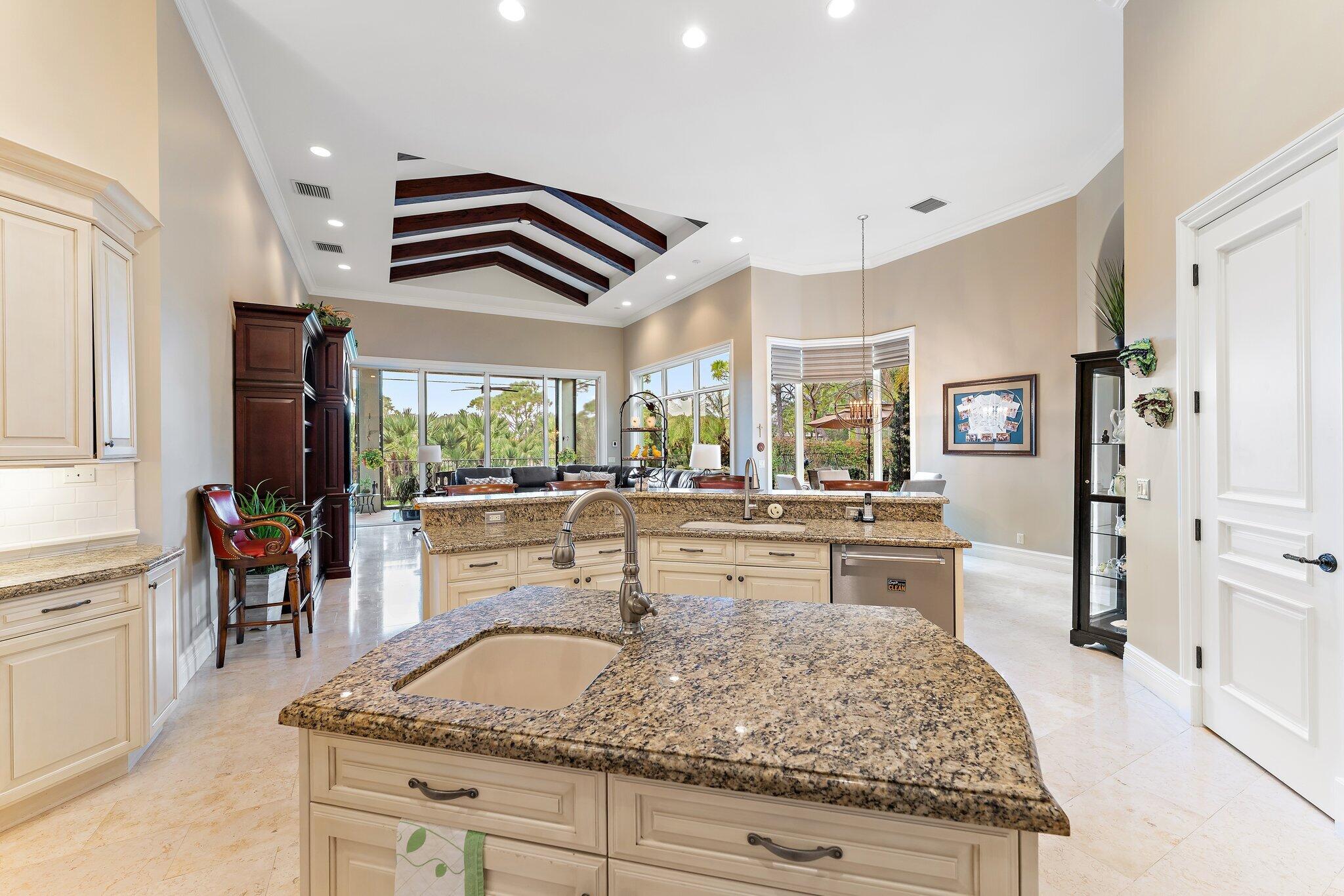 9980 SE Sandpine Lane