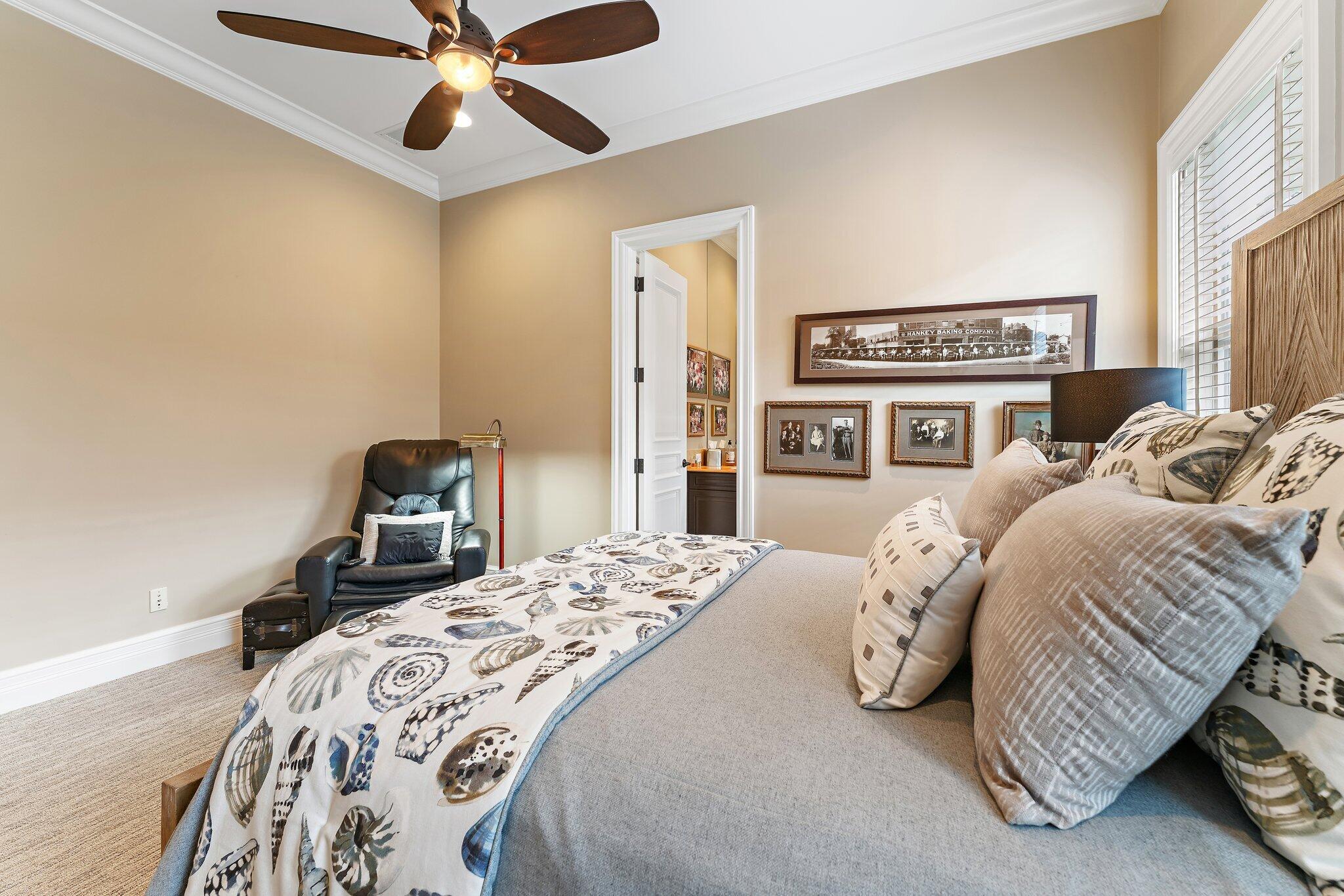 9980 SE Sandpine Lane