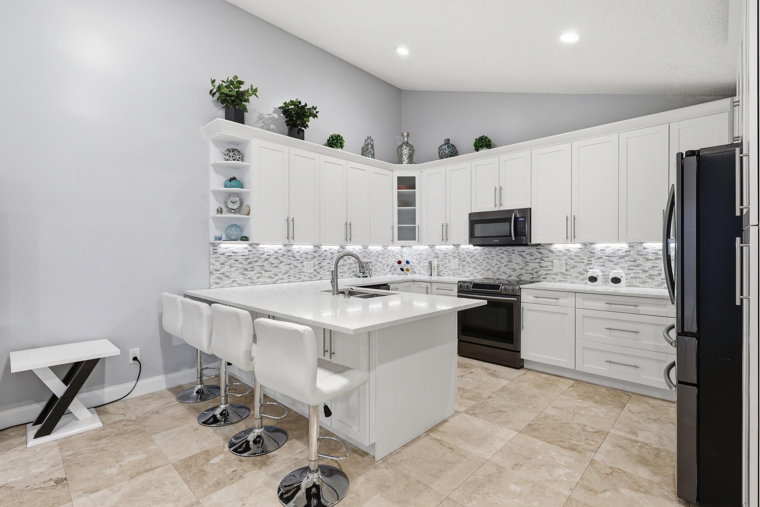 5460 Eagle Lake Drive 72b