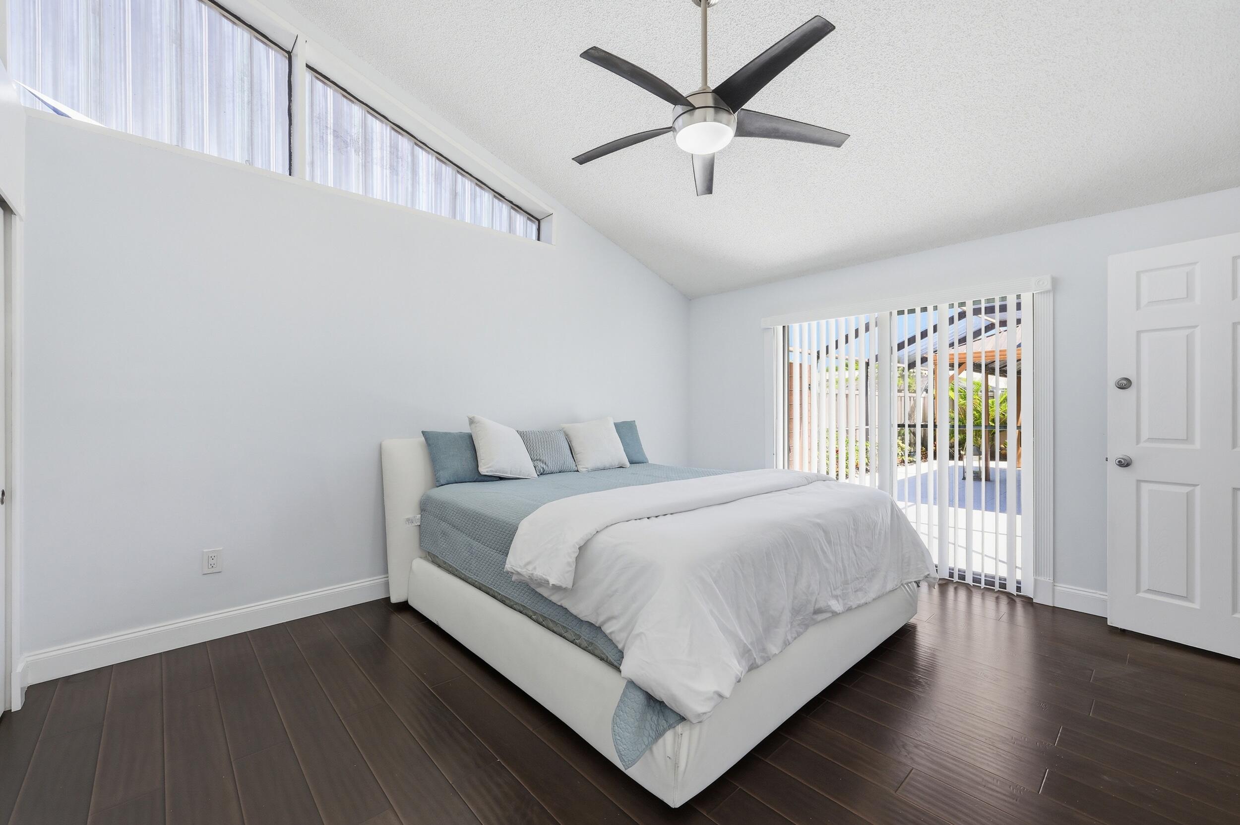 5460 Eagle Lake Drive 72b