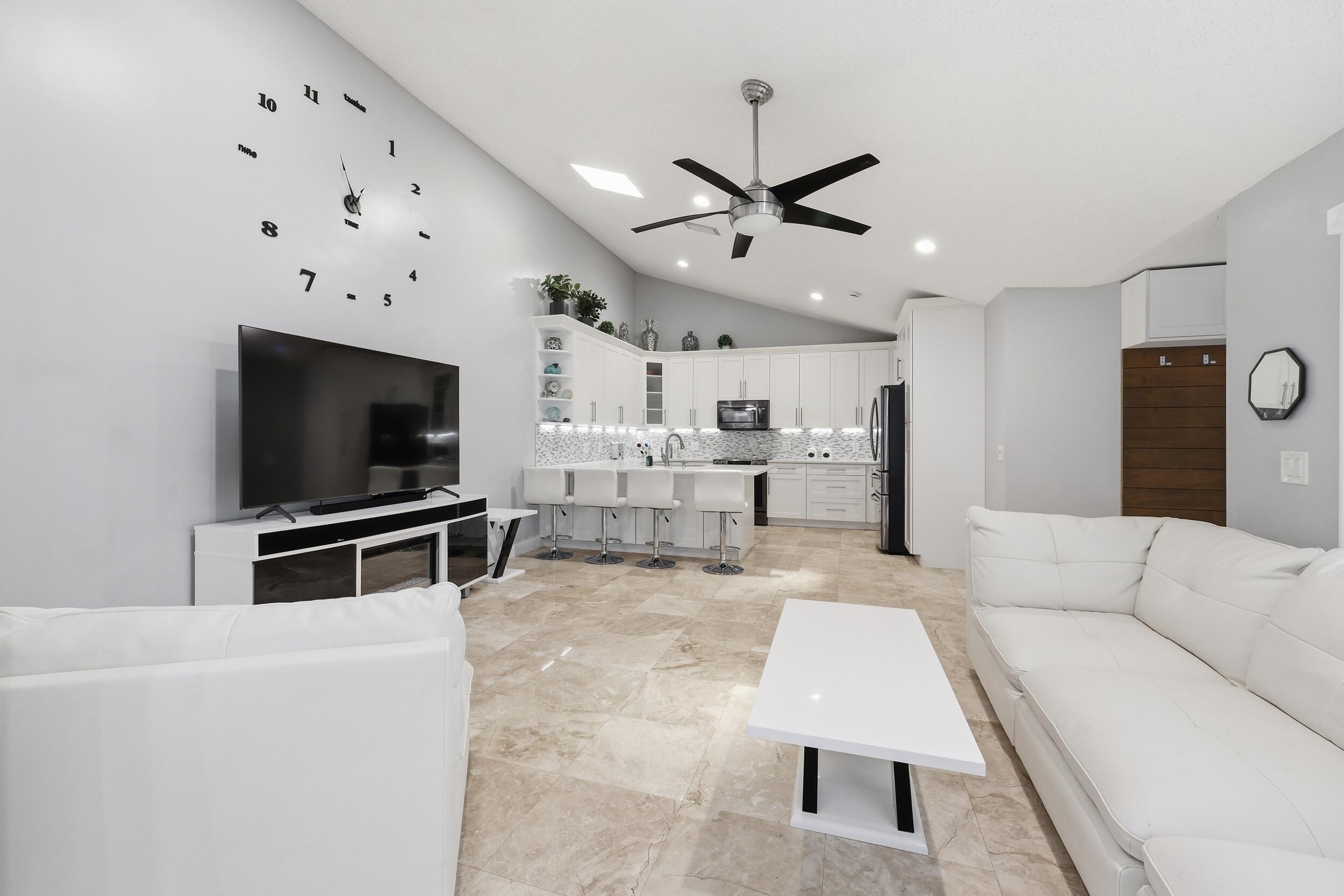 5460 Eagle Lake Drive 72b