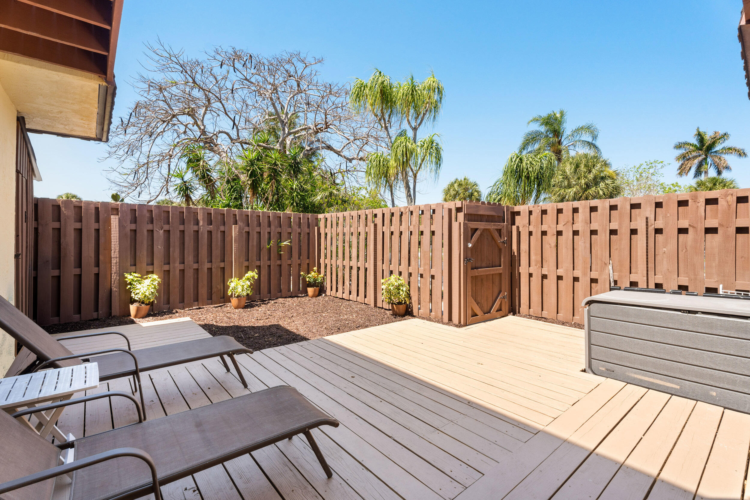 110 N Delaware Boulevard 13a