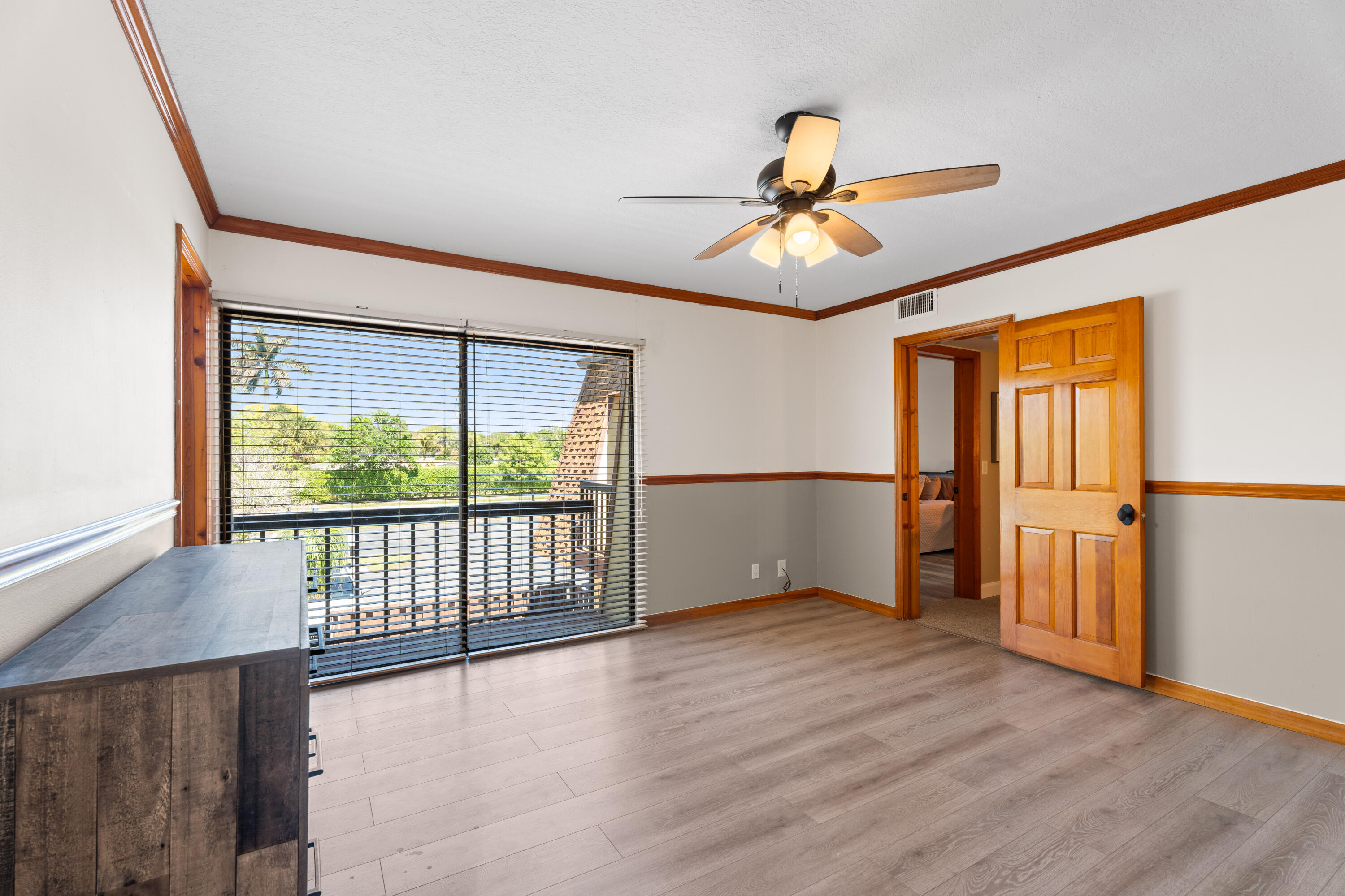 110 N Delaware Boulevard 13a