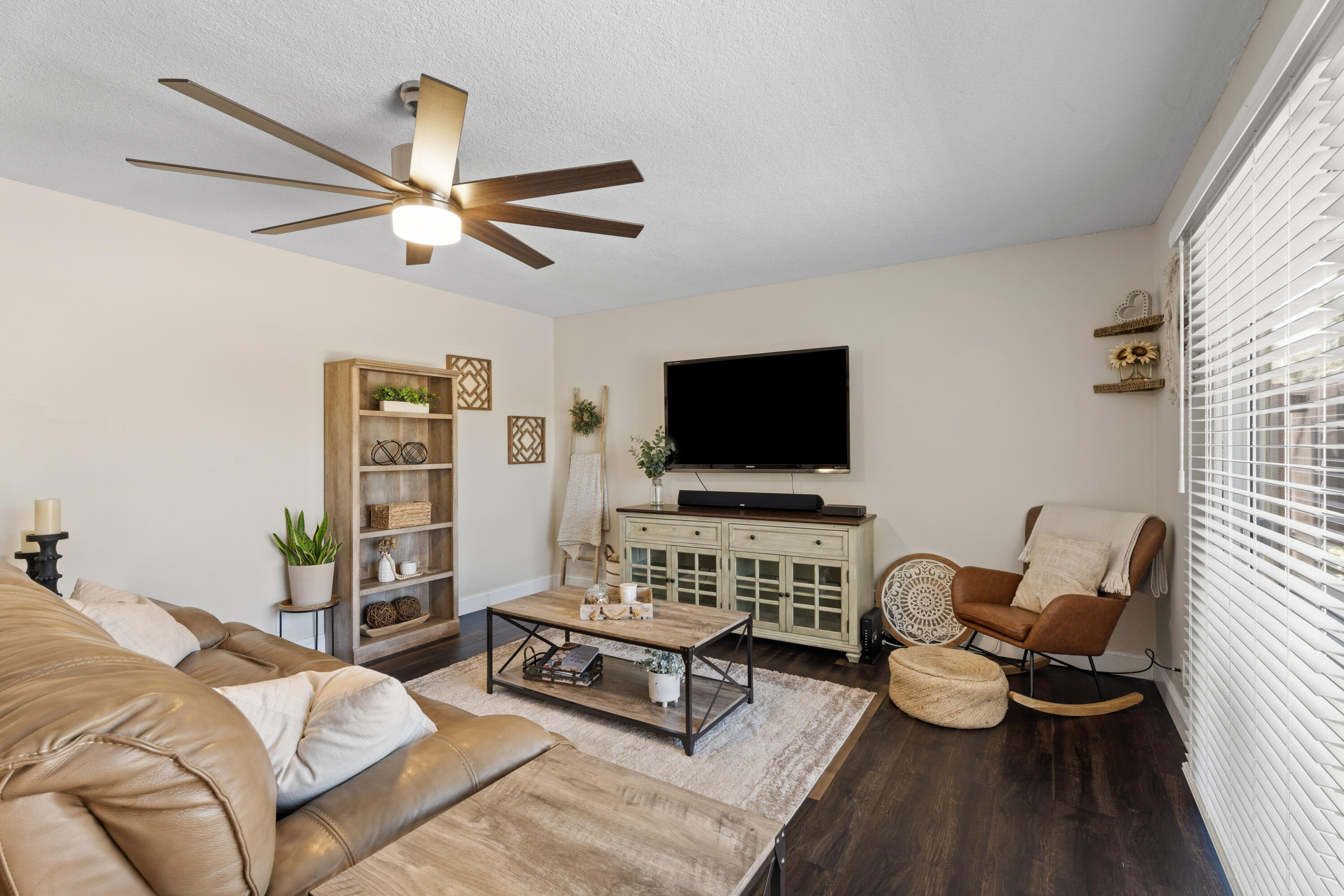 110 N Delaware Boulevard 13a
