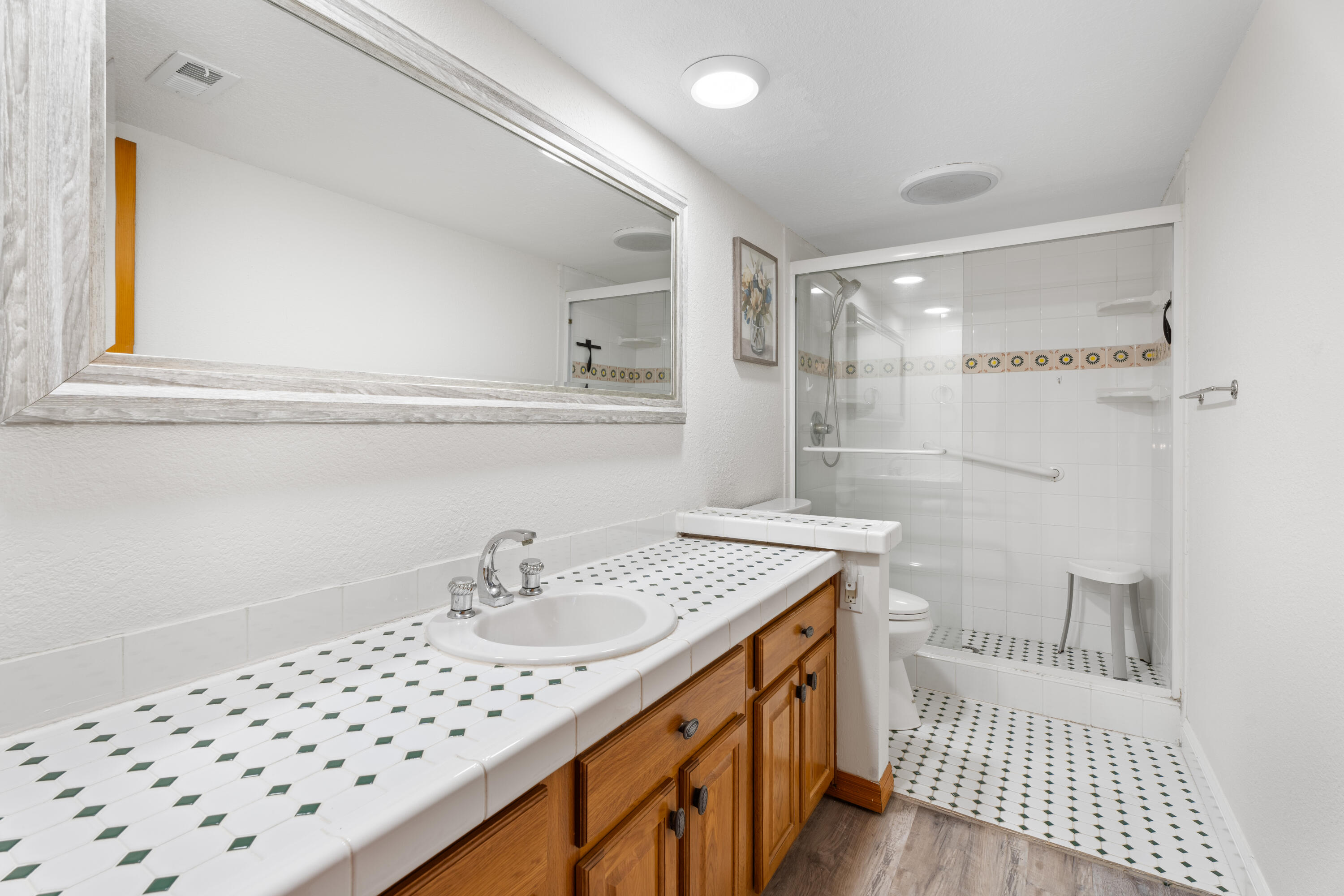 110 N Delaware Boulevard 13a