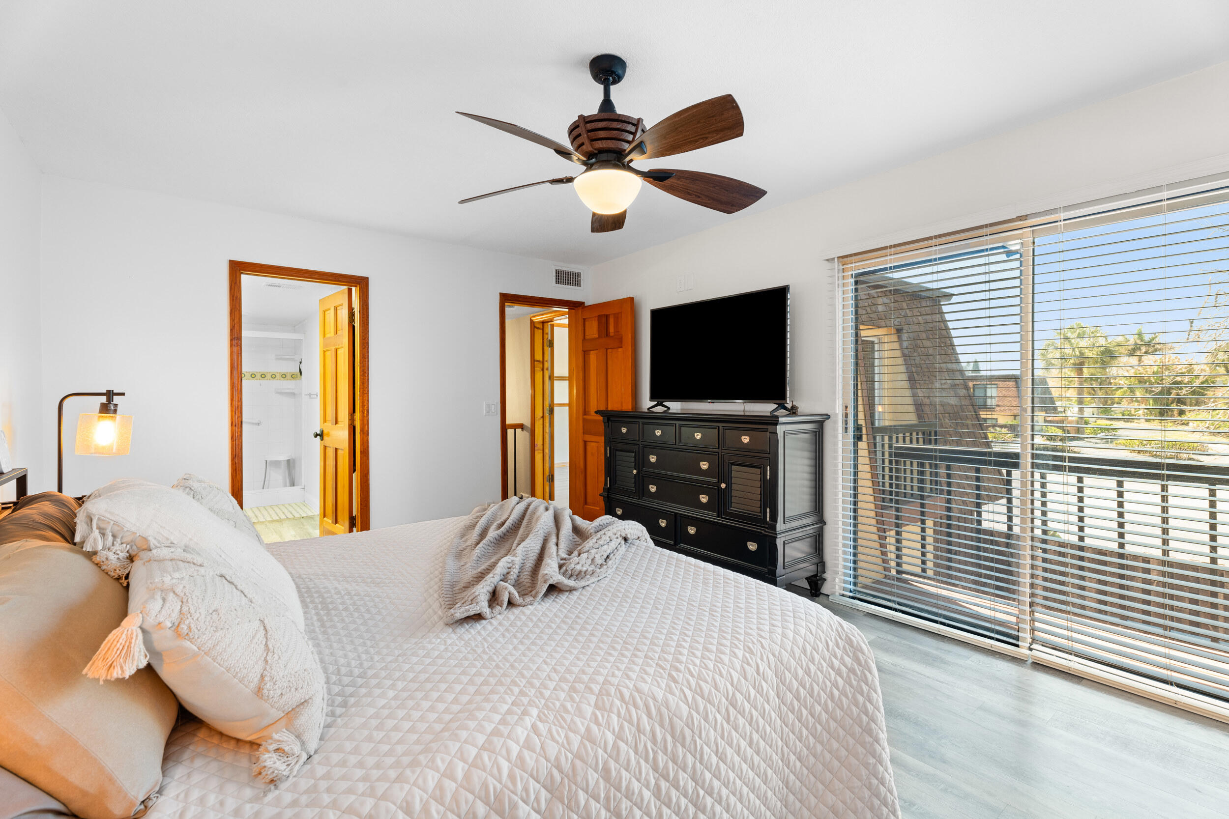 110 N Delaware Boulevard 13a