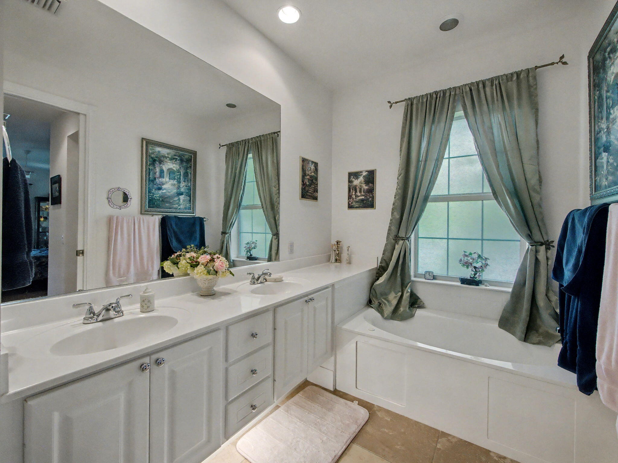 110 Bonaire Lane