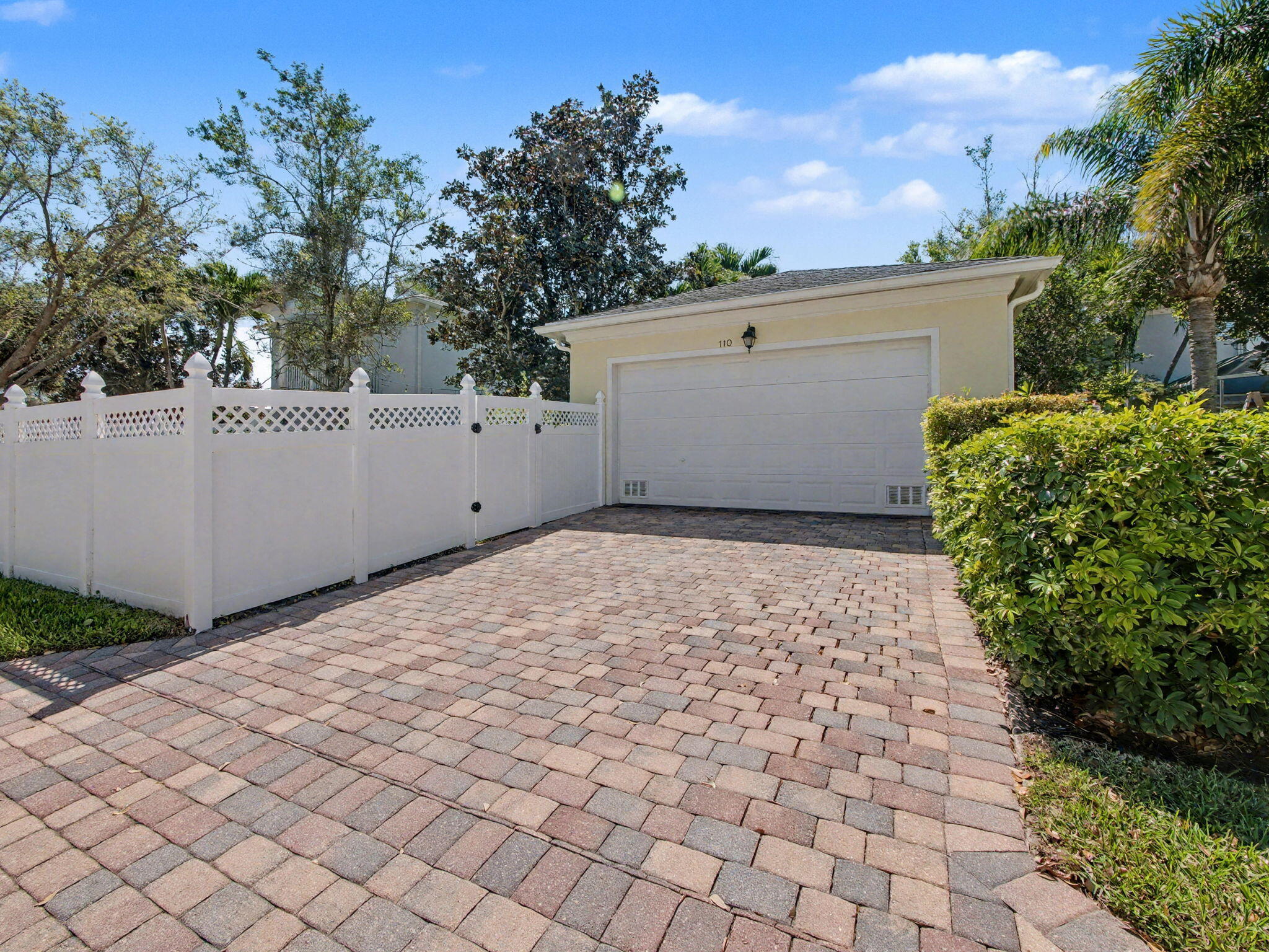 110 Bonaire Lane