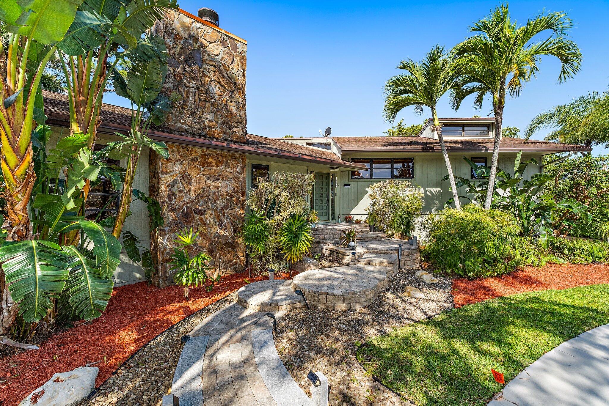 702 Warren Drive