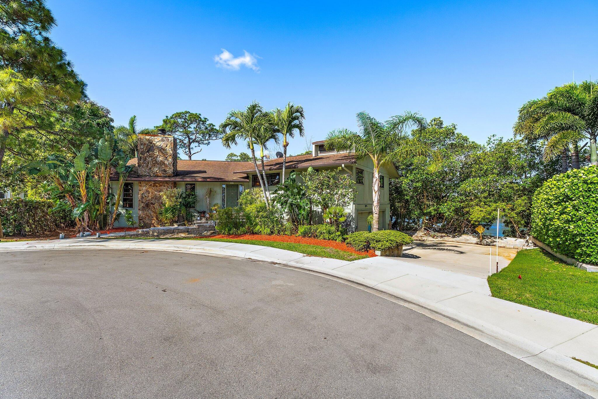 702 Warren Drive