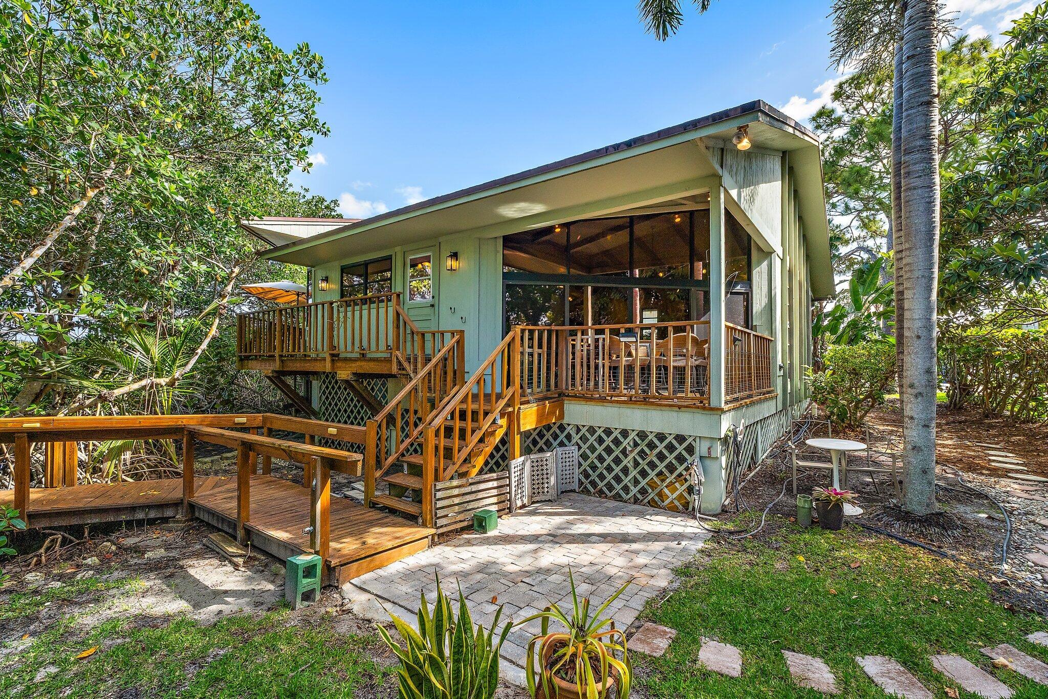 702 Warren Drive