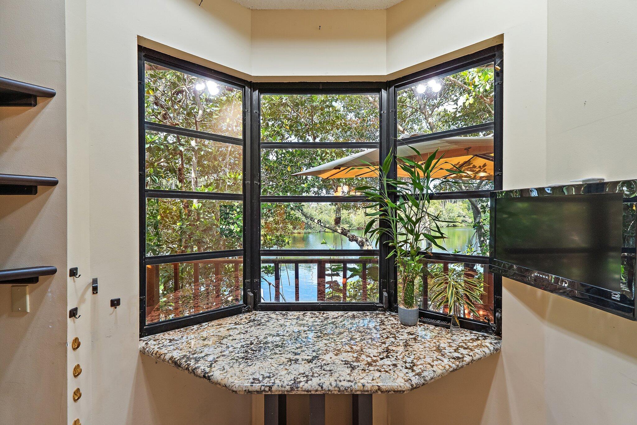 702 Warren Drive