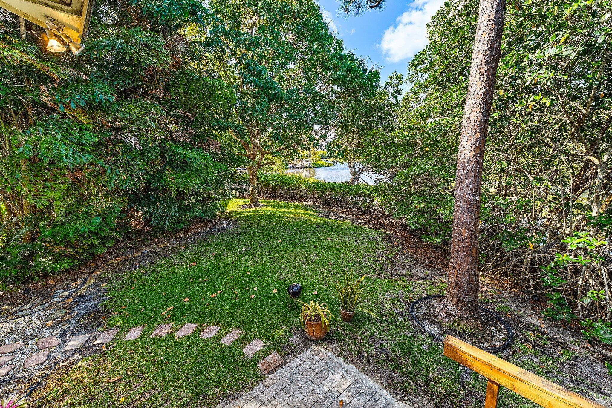 702 Warren Drive