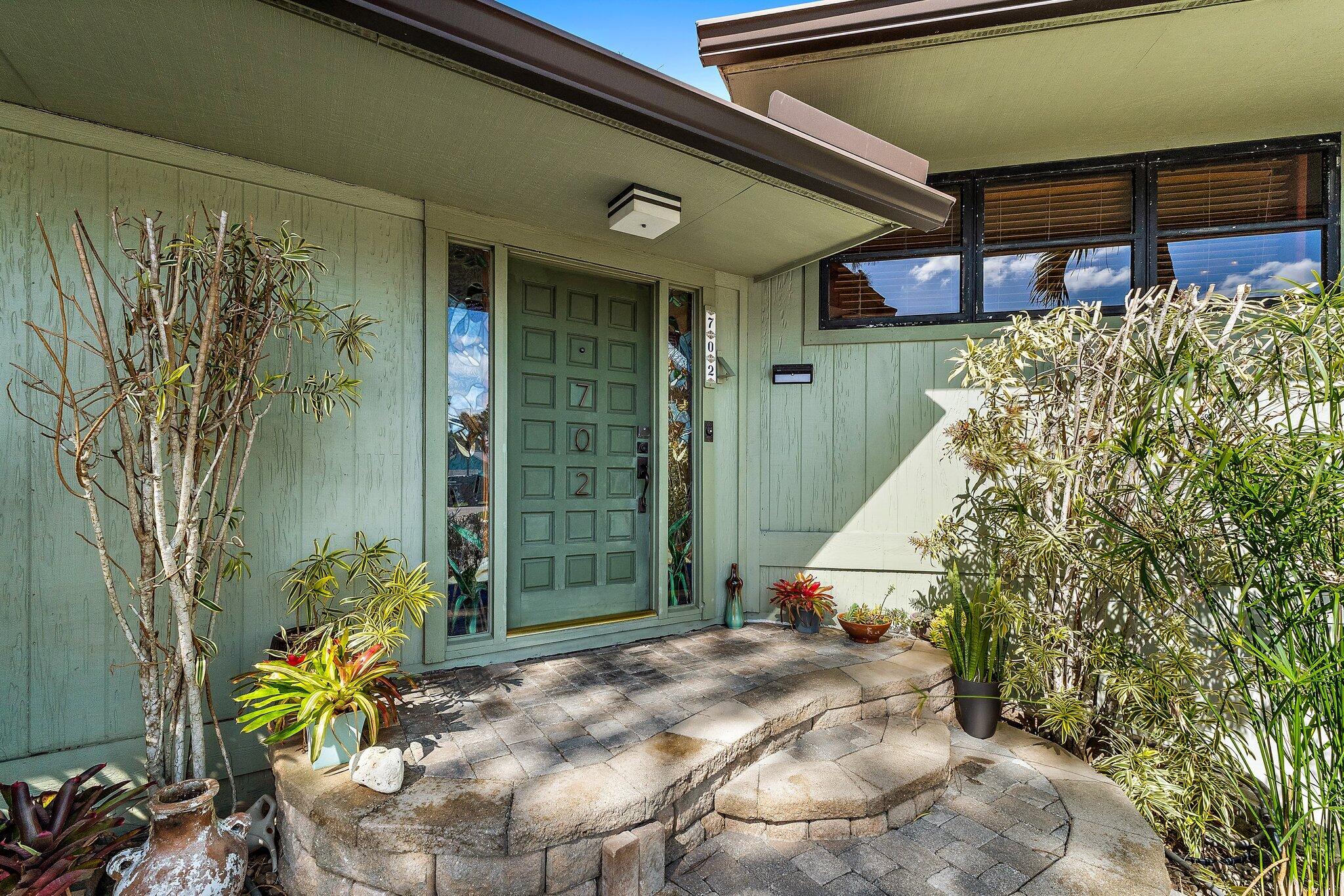 702 Warren Drive