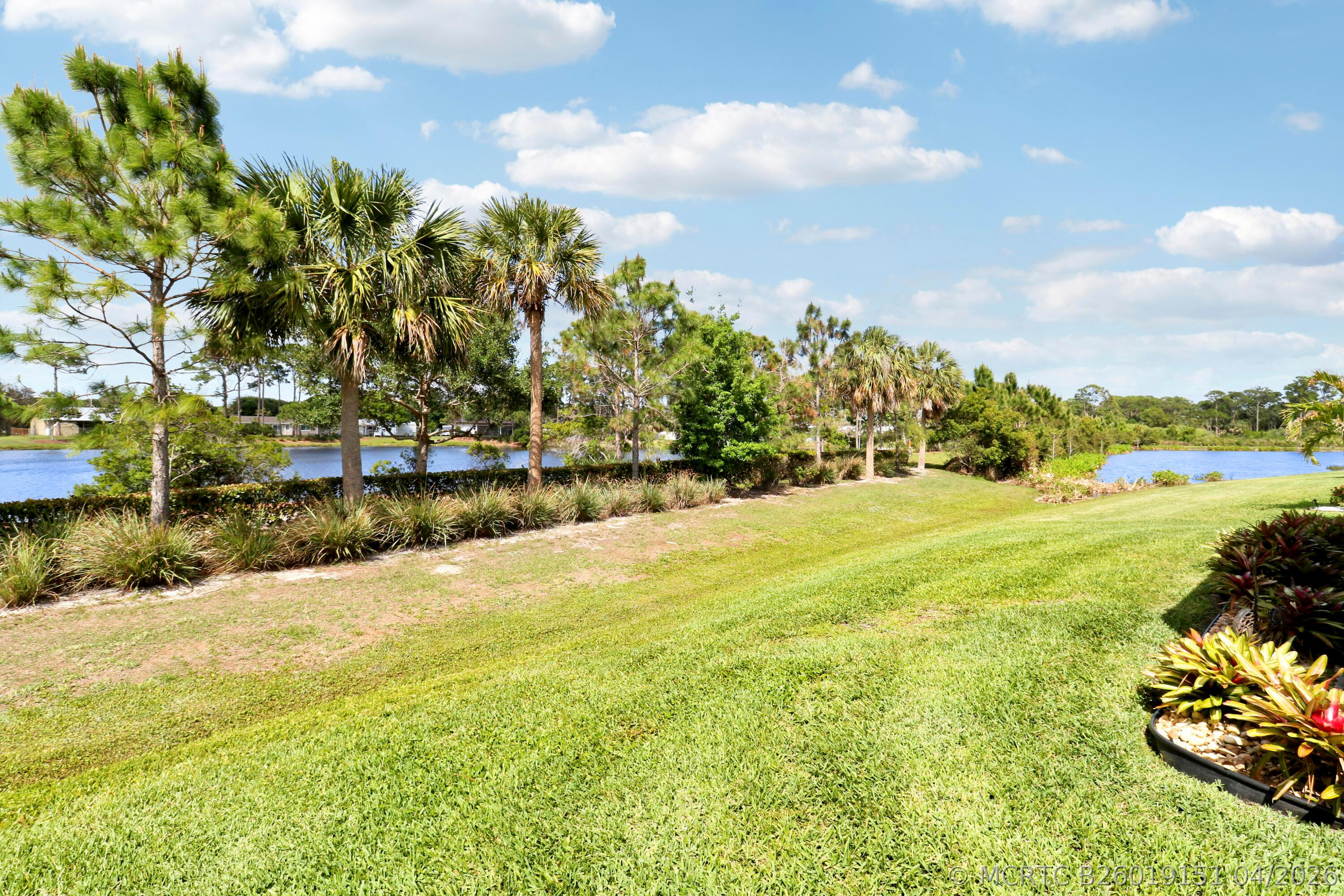 2011 NW Golden Oak Trail