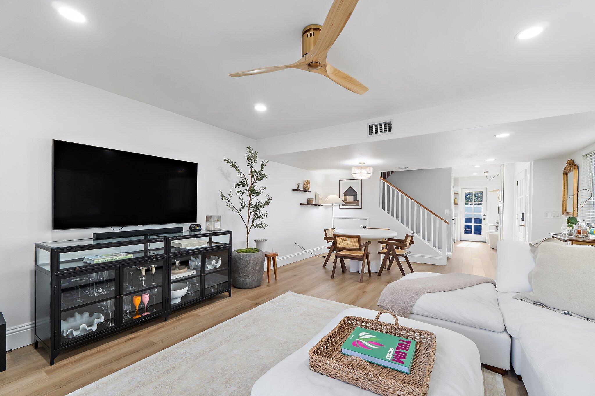 6198 Riverwalk Lane 8