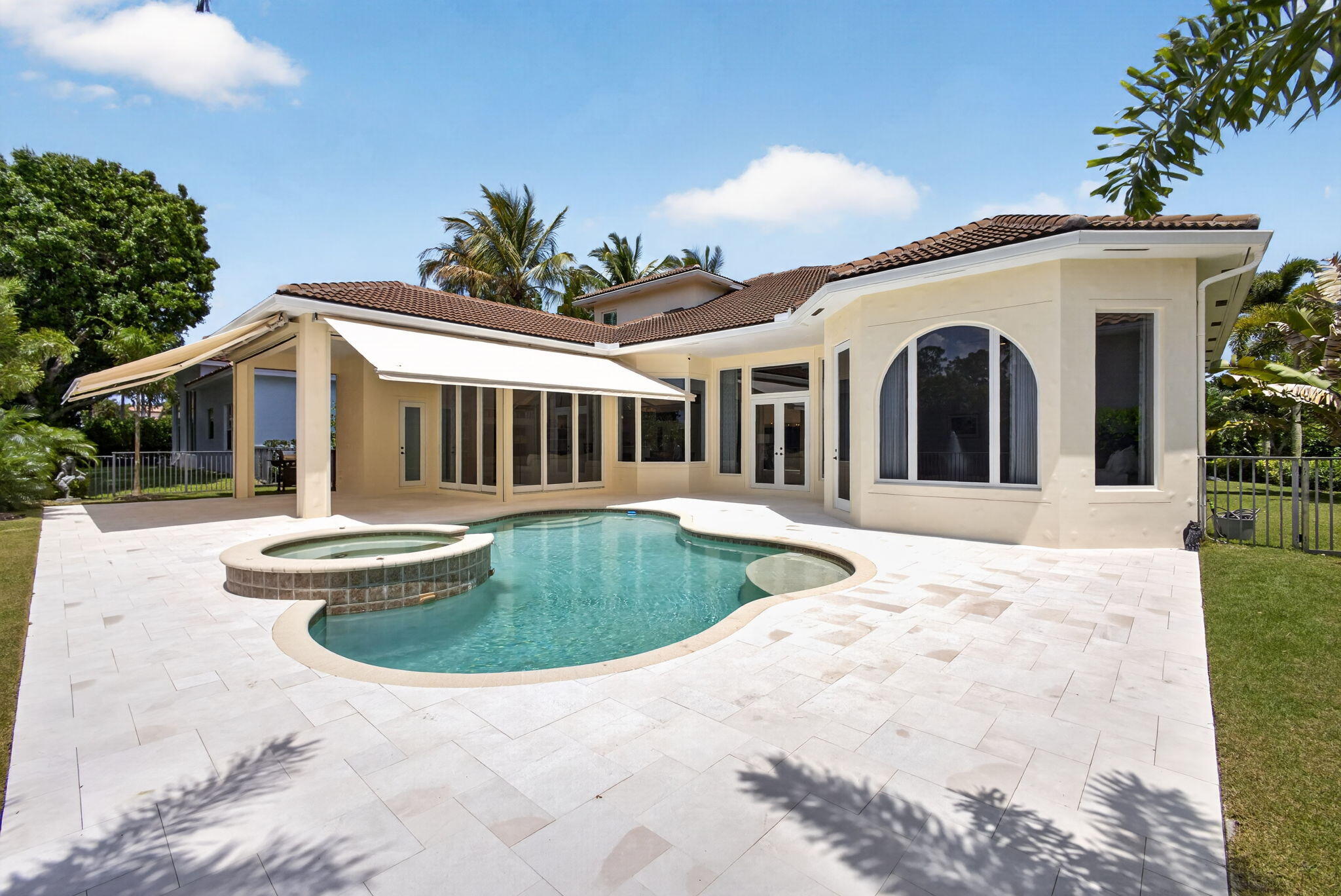 4131 Venetia Way