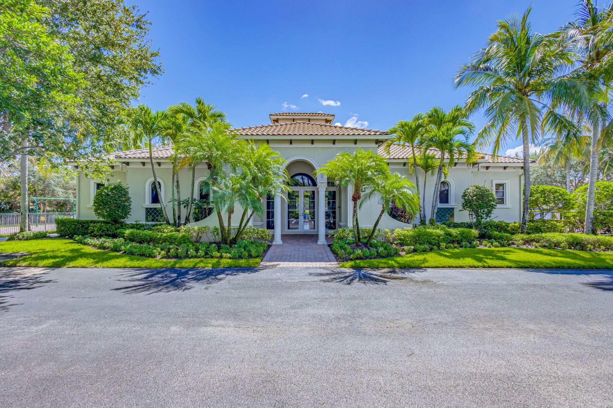 4131 Venetia Way