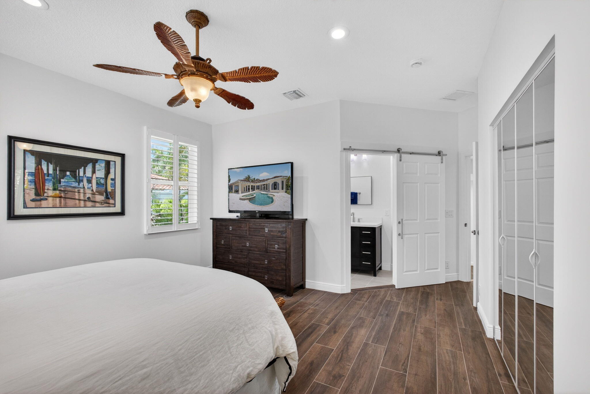 4131 Venetia Way