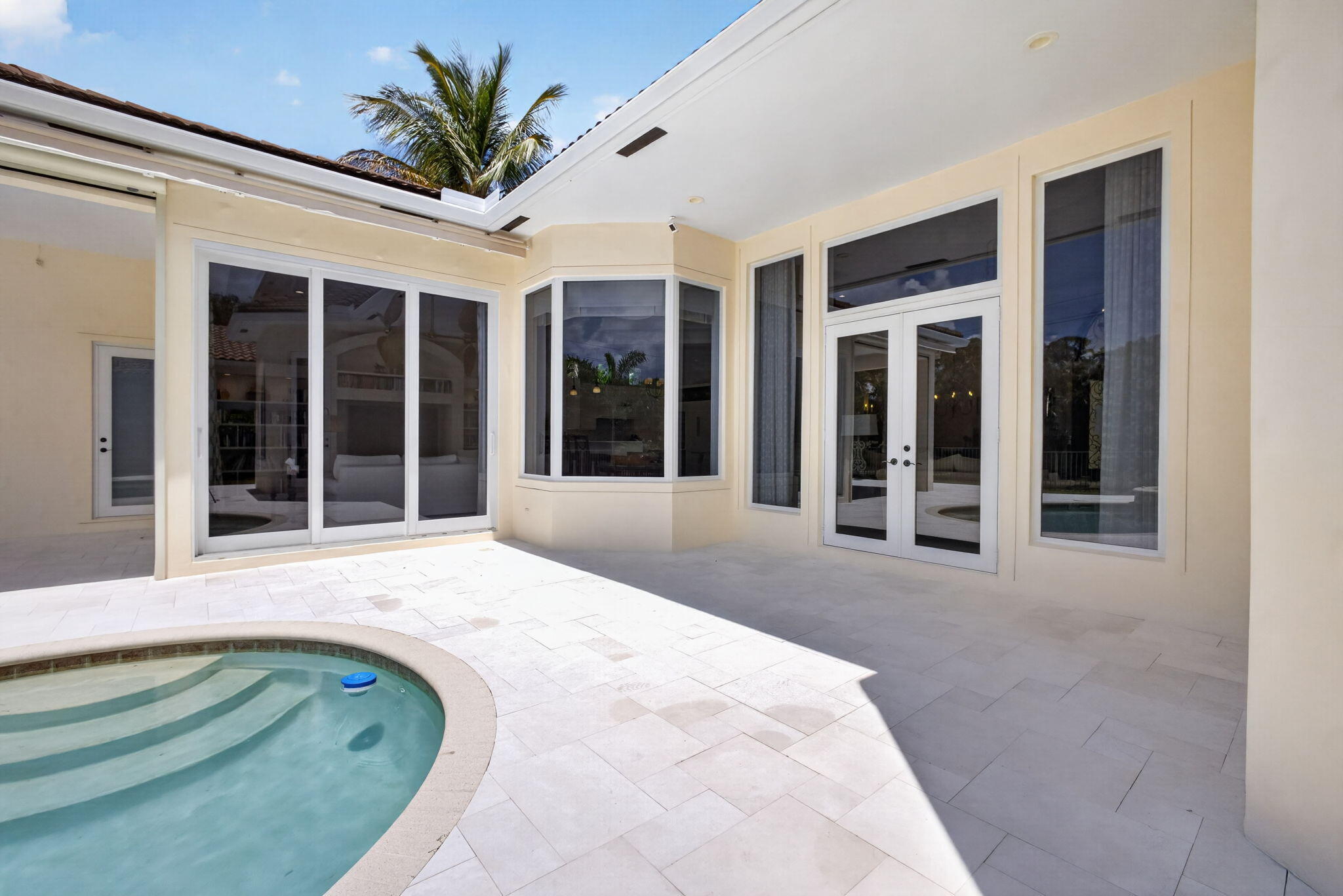 4131 Venetia Way