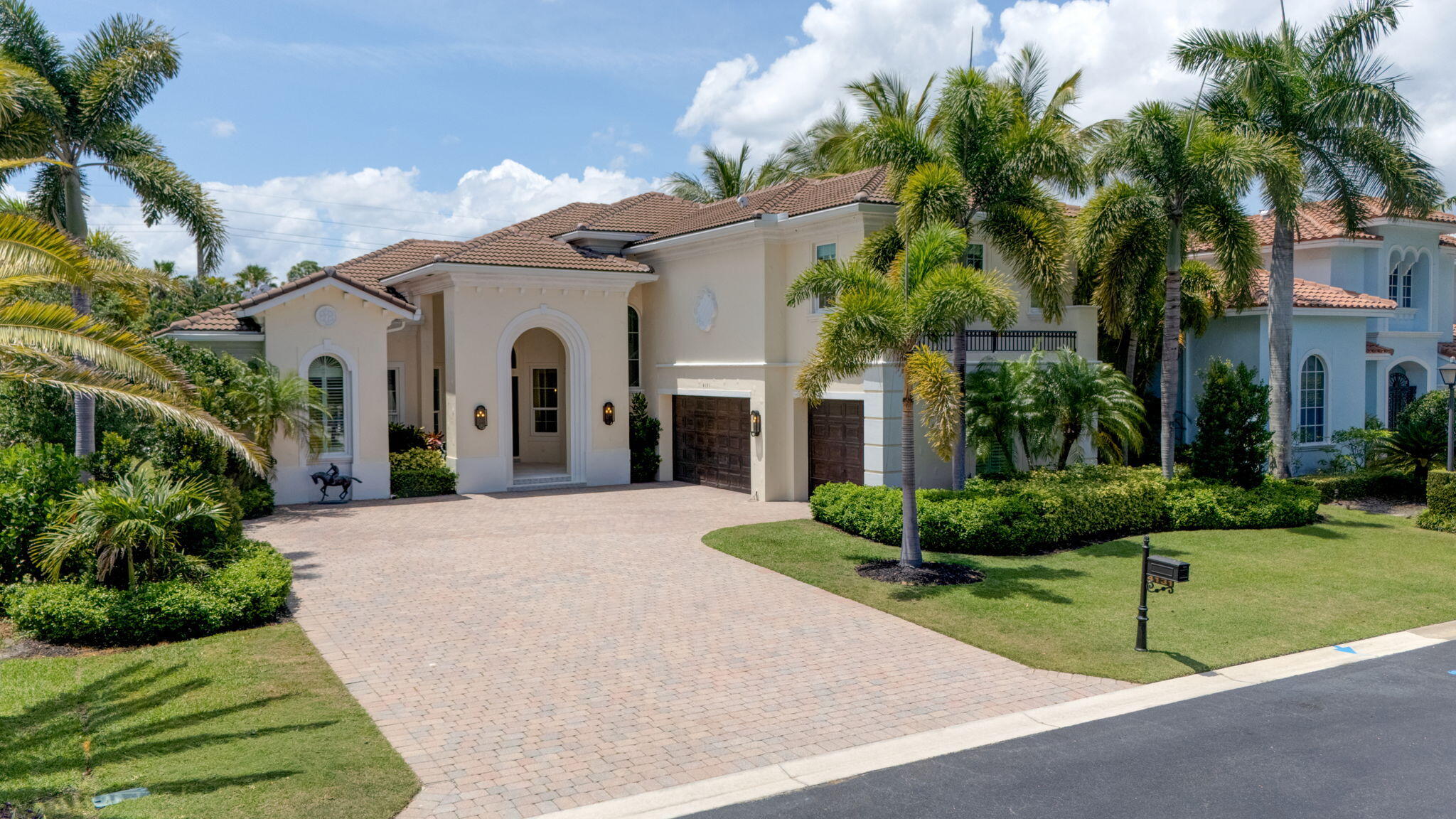 4131 Venetia Way