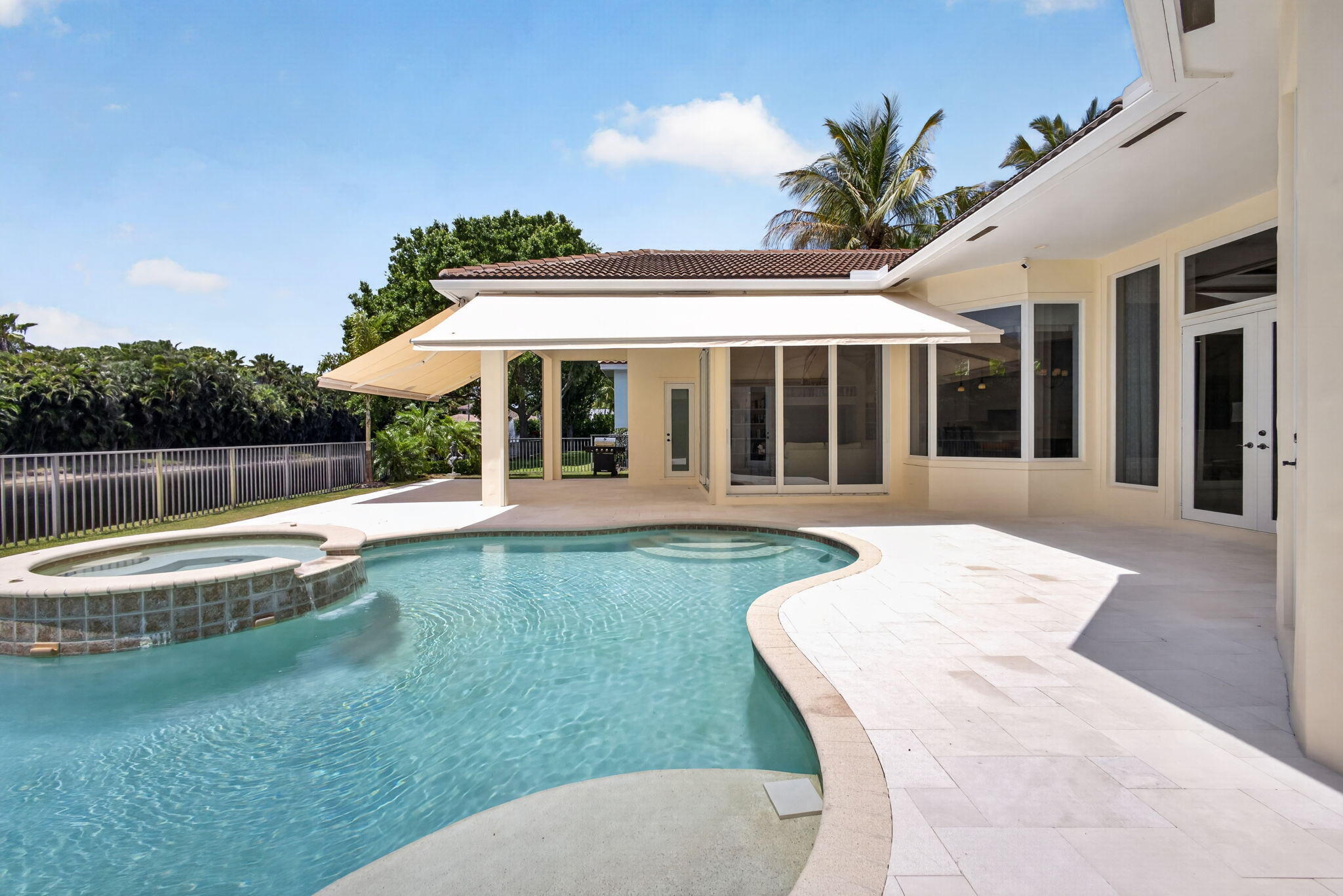 4131 Venetia Way