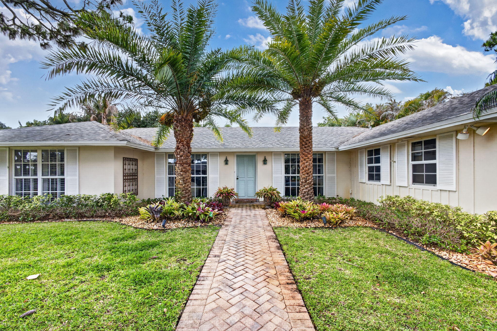 291 Country Club Drive