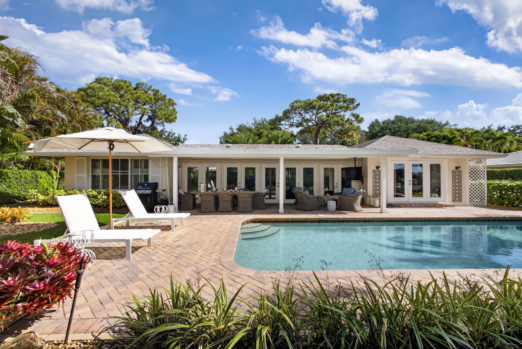 291 Country Club Drive
