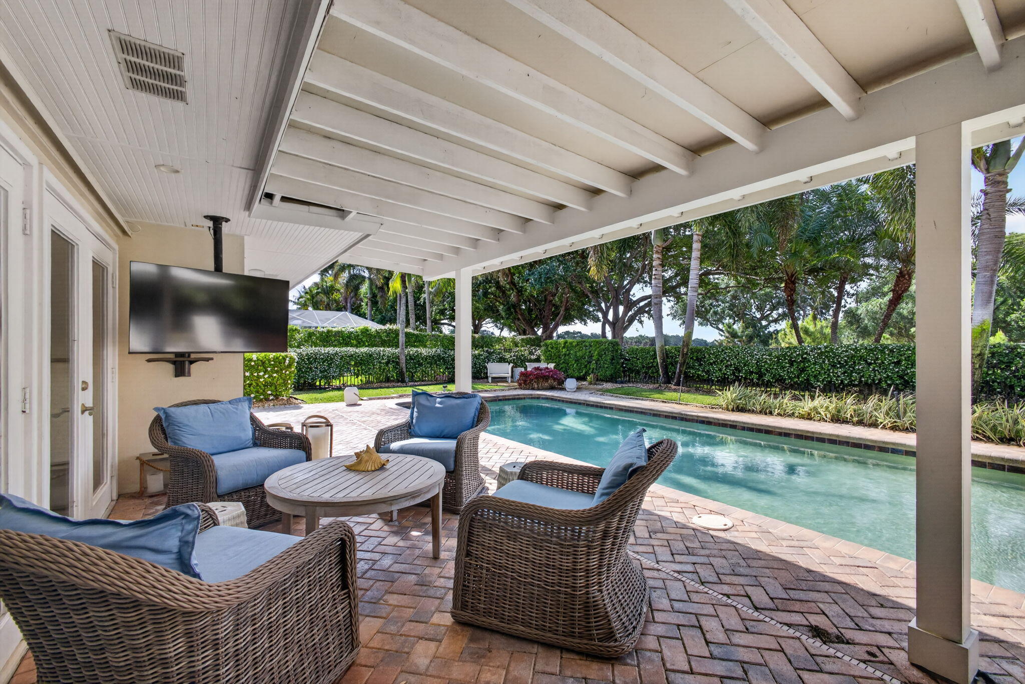291 Country Club Drive