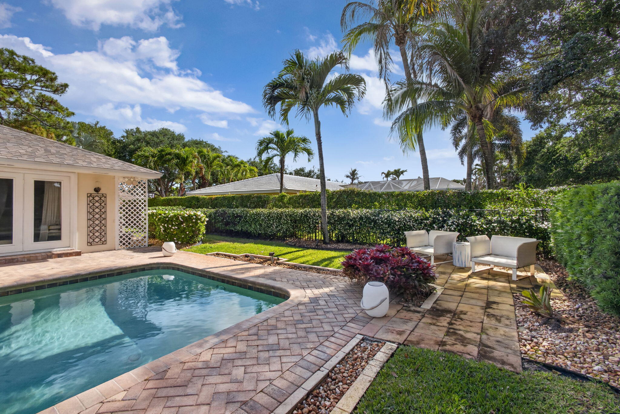 291 Country Club Drive