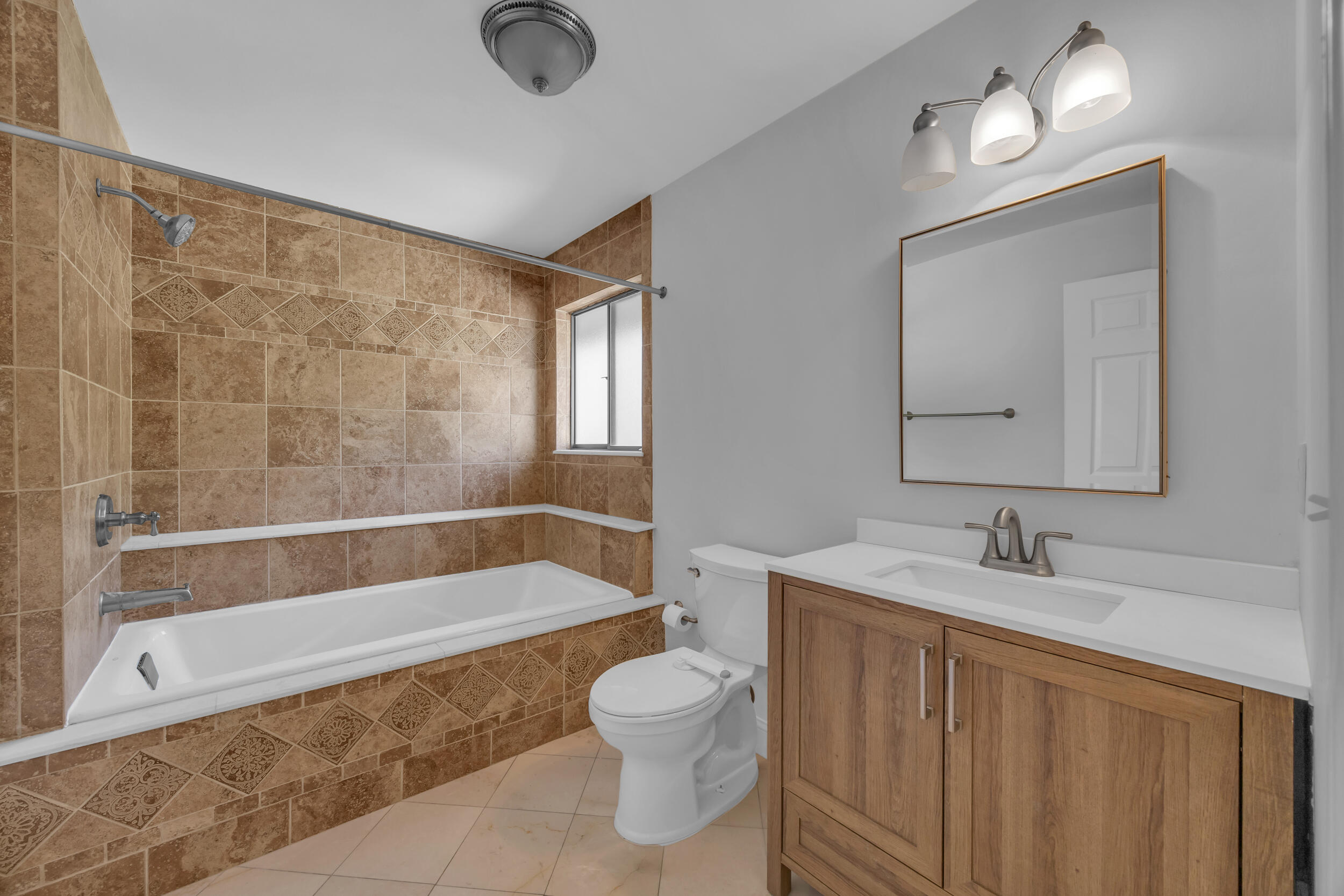 25 Lexington Lane W F