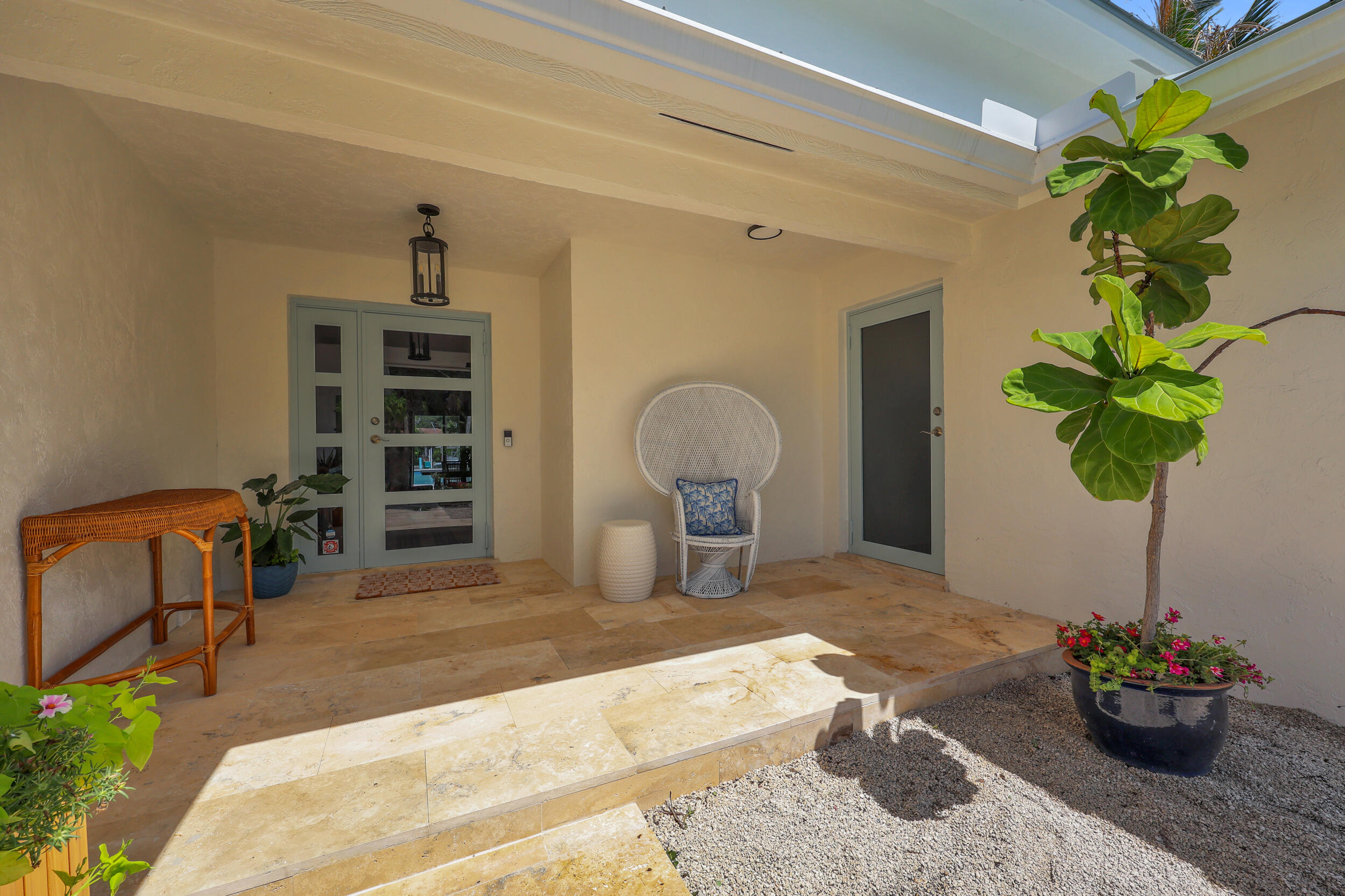 14138 Leeward Way .