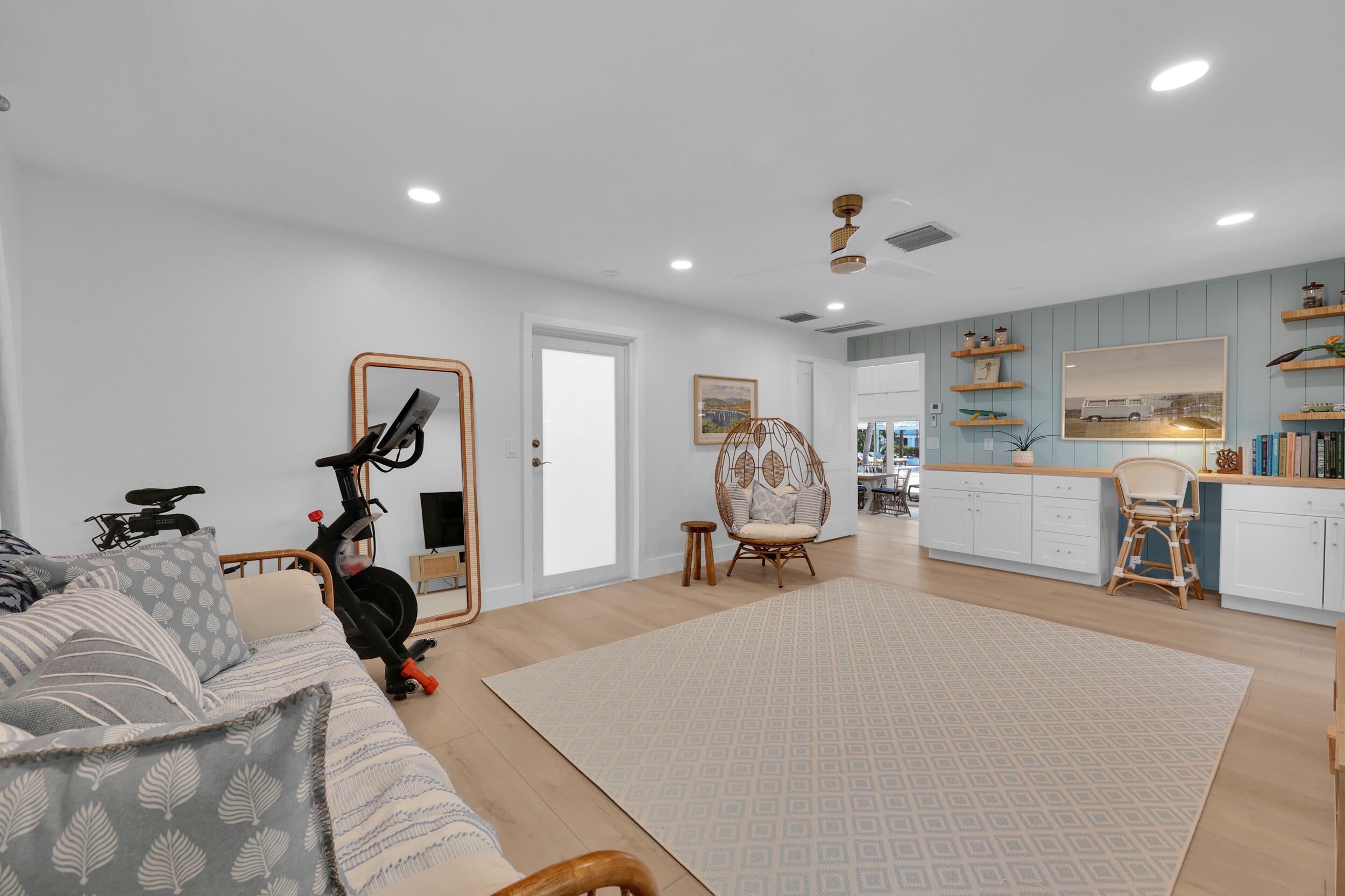14138 Leeward Way .