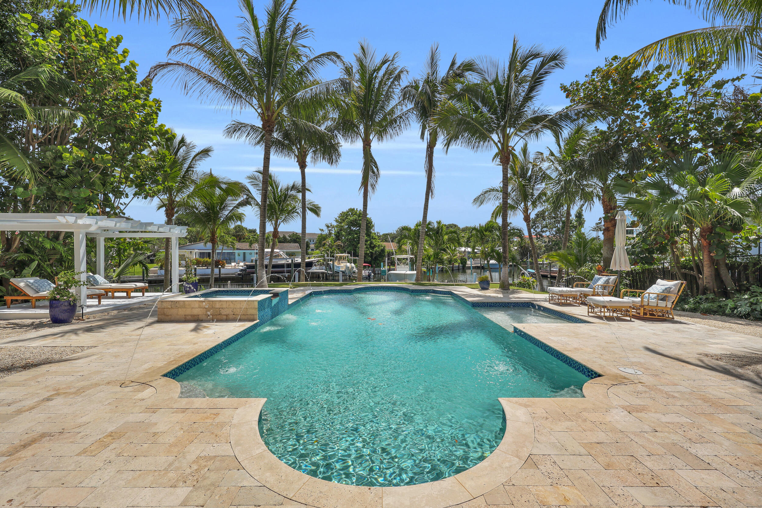 14138 Leeward Way .