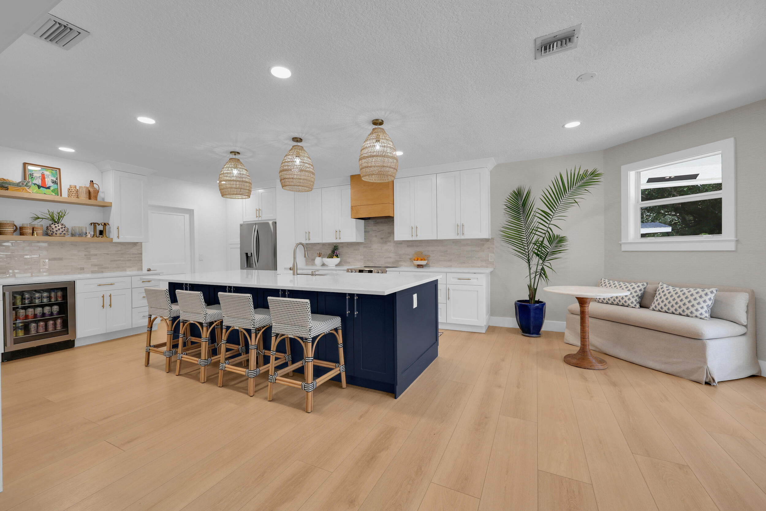14138 Leeward Way .