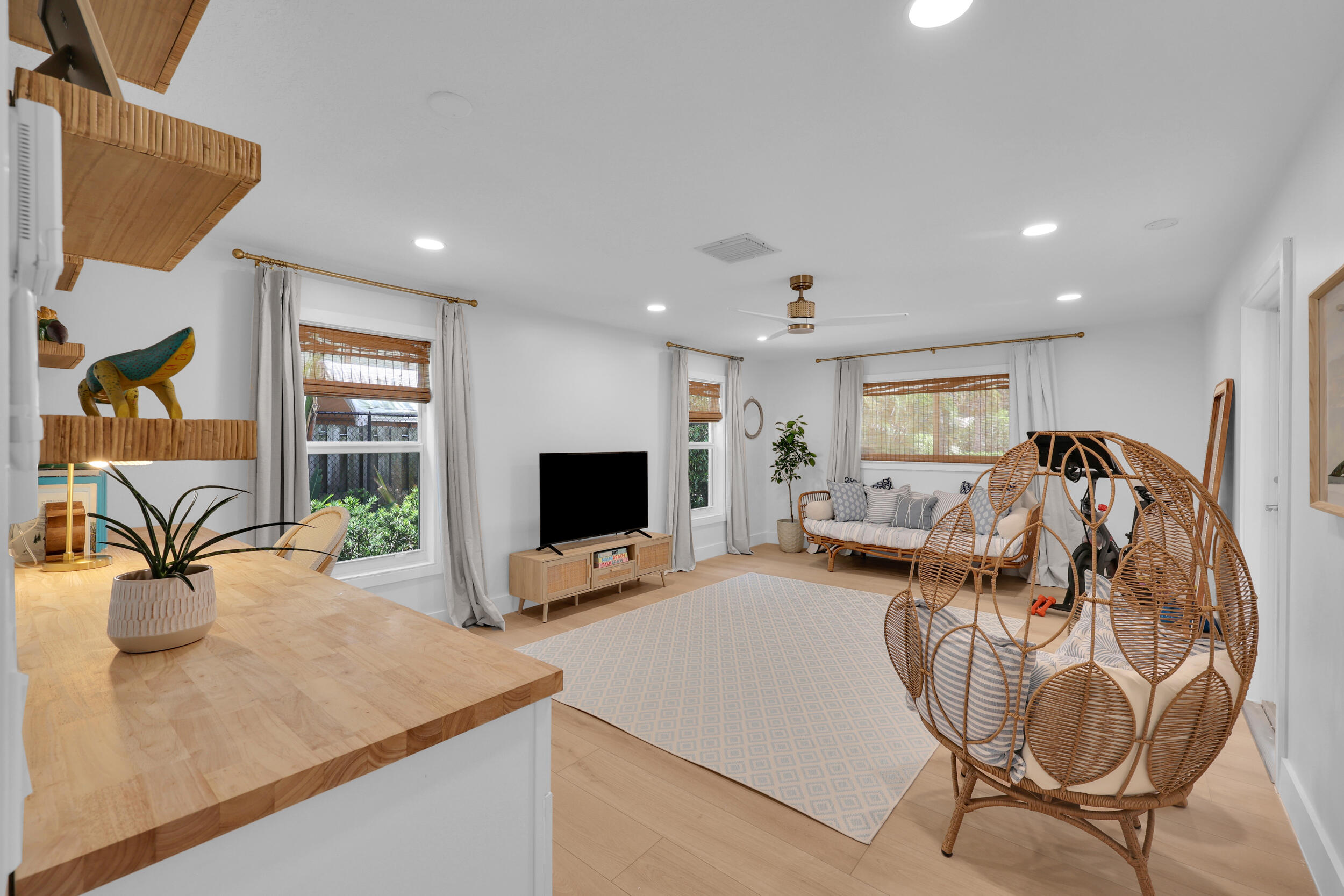 14138 Leeward Way .