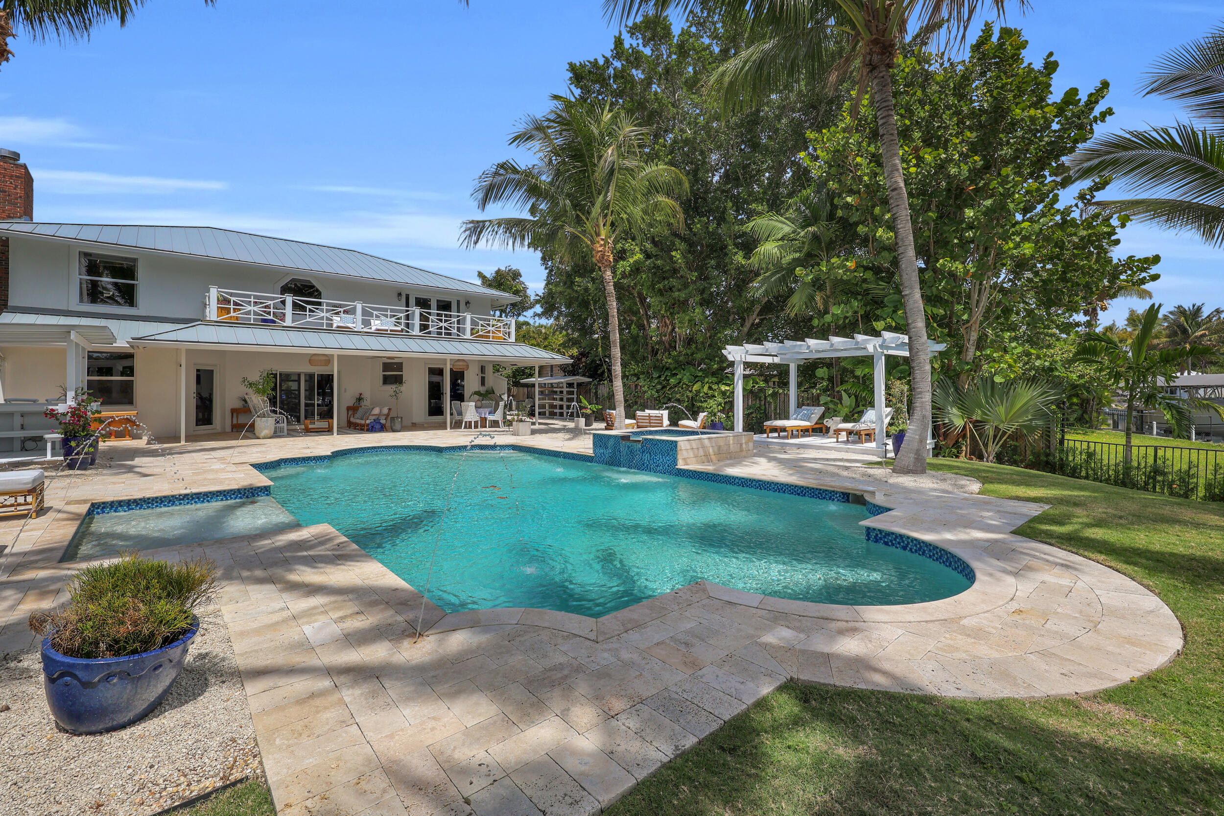 14138 Leeward Way .