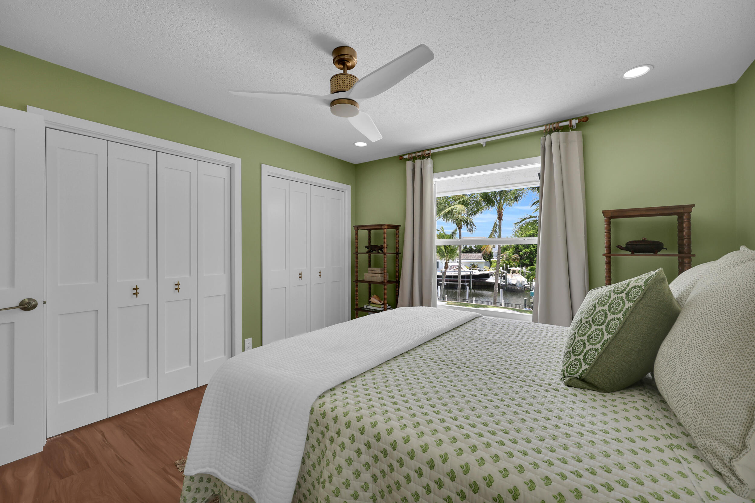 14138 Leeward Way .