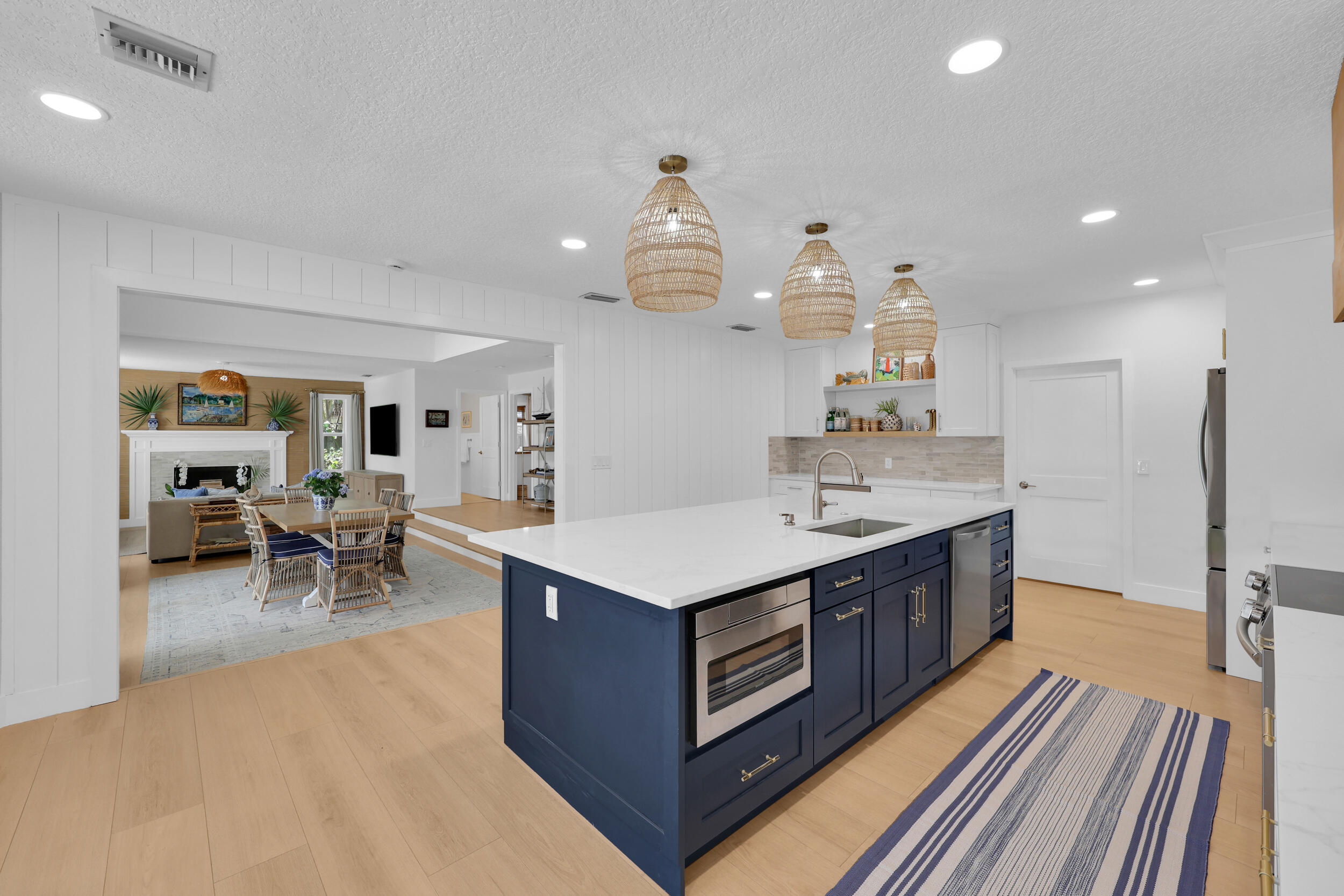 14138 Leeward Way .